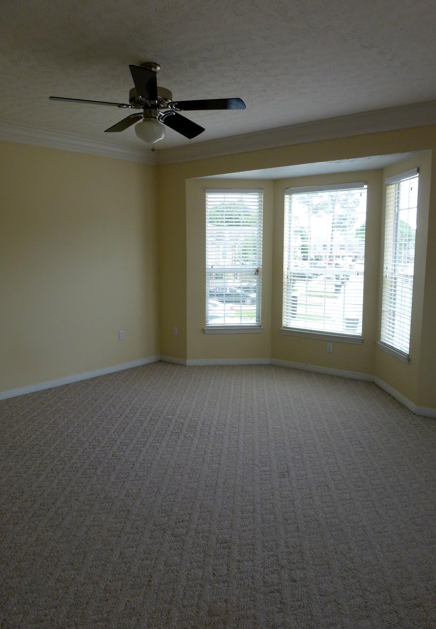 CHATELAINE ESTATES S/D - Residential Lease