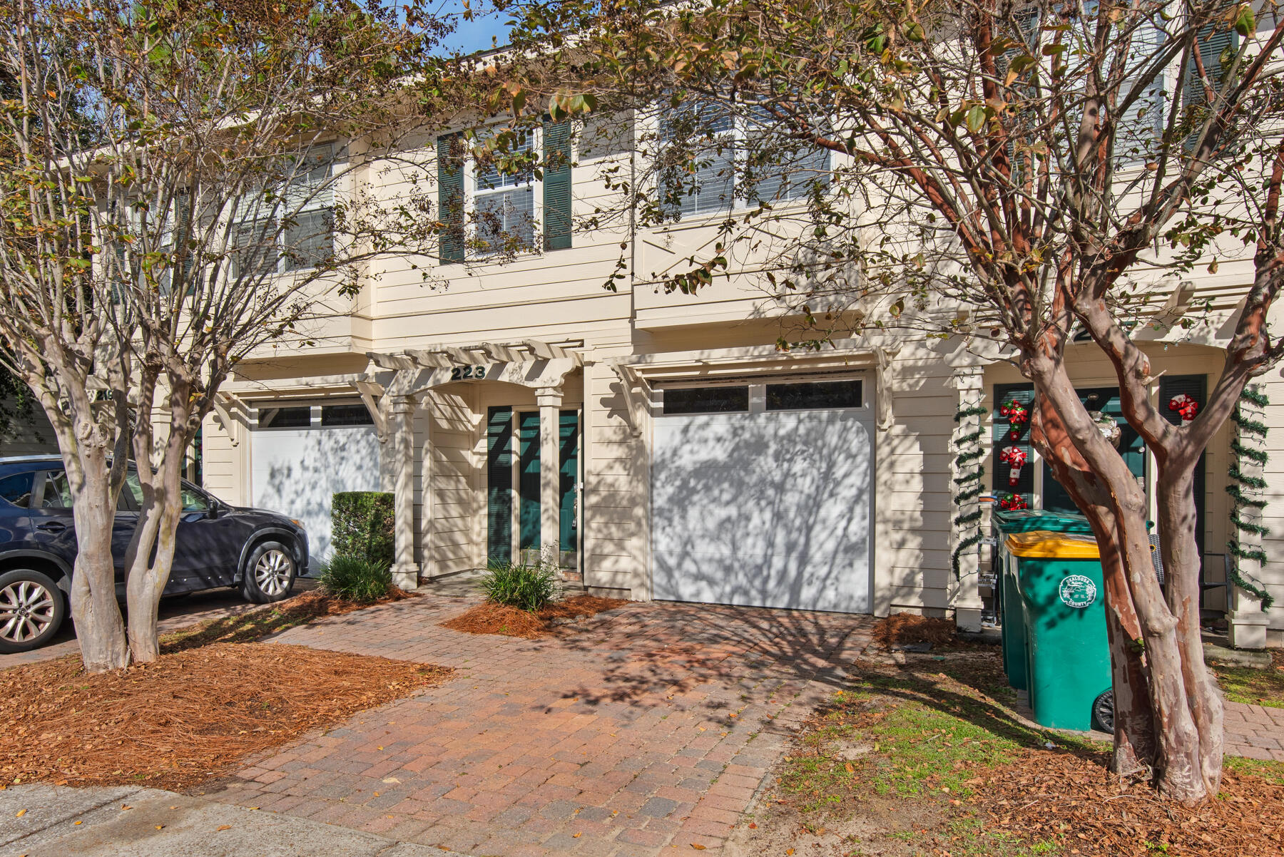 OLD BAY T/H - Residential Lease