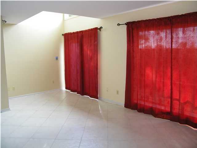 CASA DEL MAR - Residential Lease