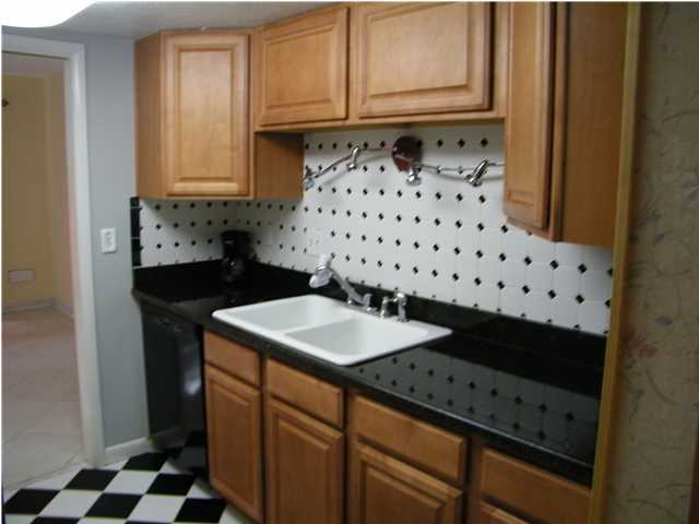 CASA DEL MAR - Residential Lease