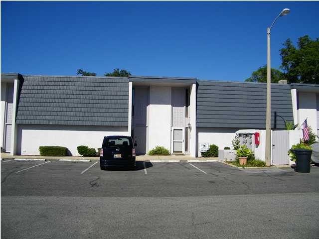 CASA DEL MAR - Residential Lease