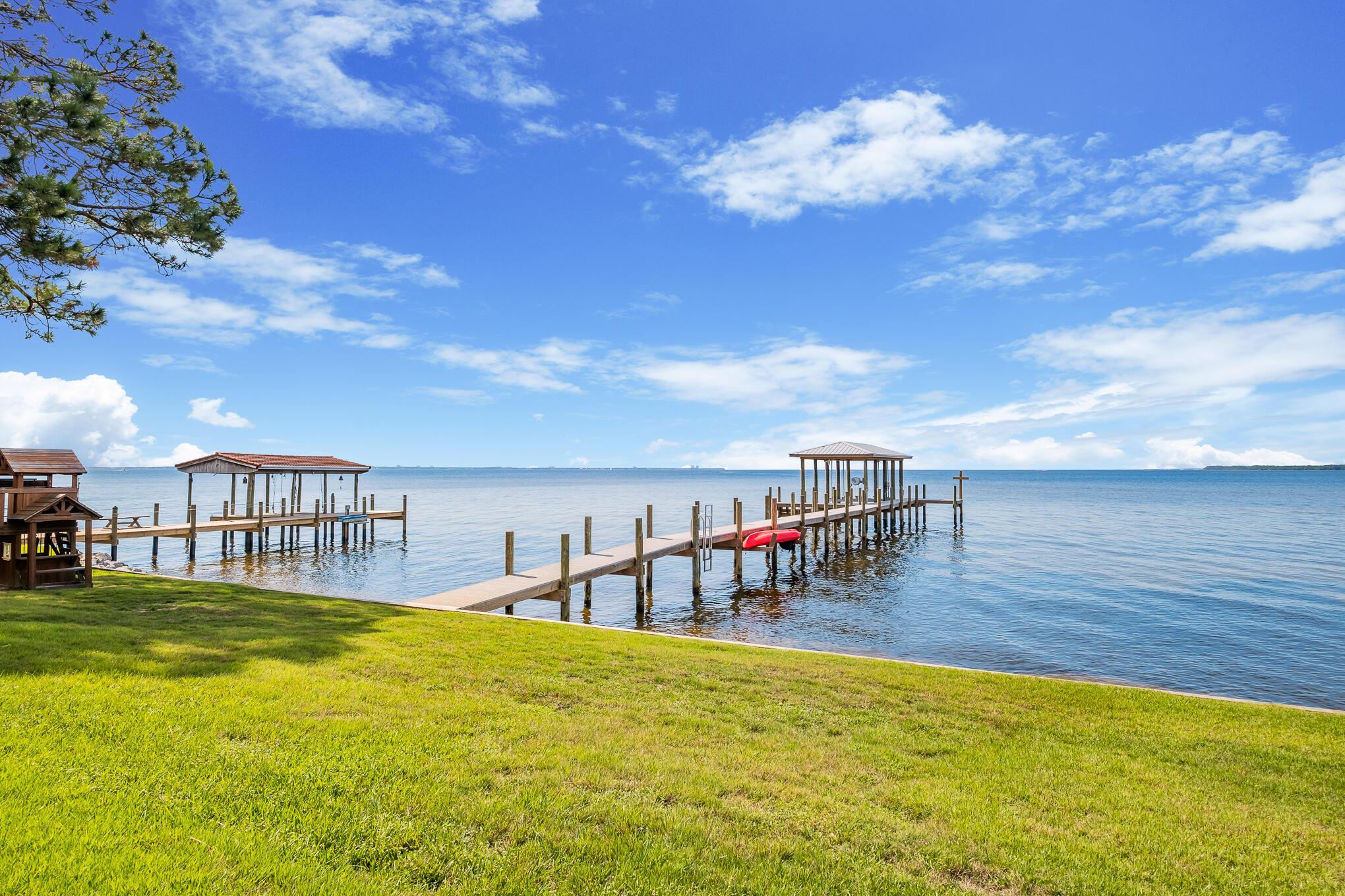 WINDWARD PH 1 BLUEWATER BAY - Residential