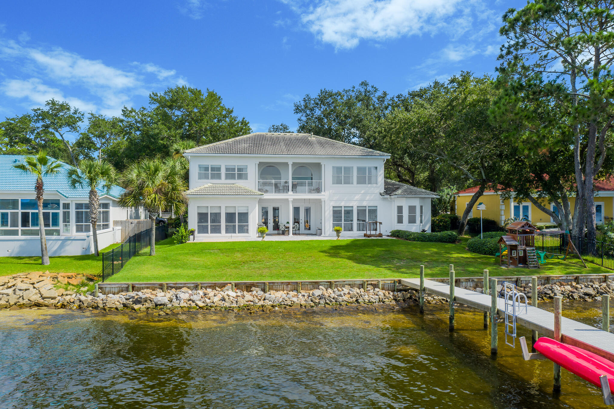 WINDWARD PH 1 BLUEWATER BAY - Residential
