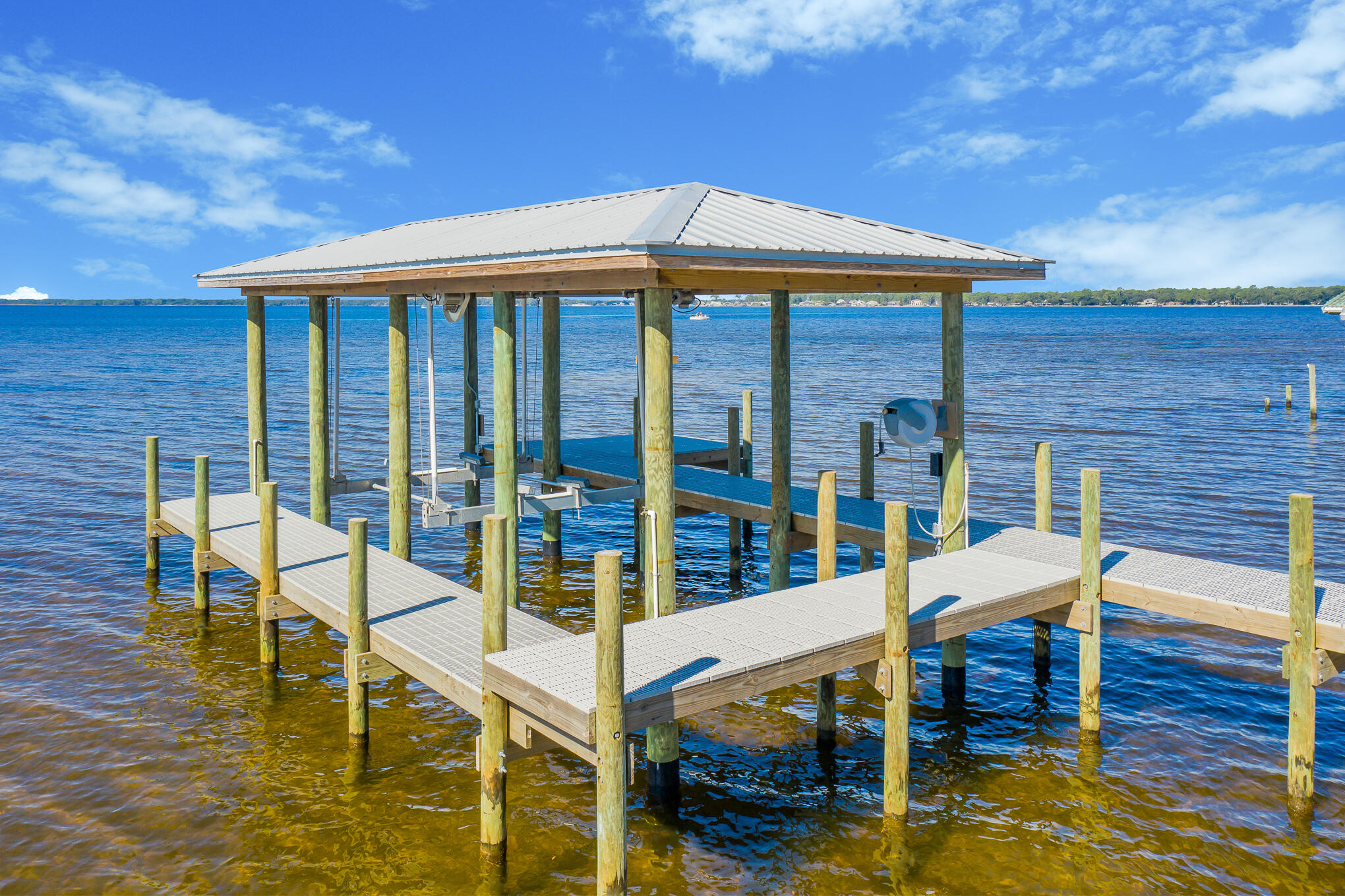 WINDWARD PH 1 BLUEWATER BAY - Residential