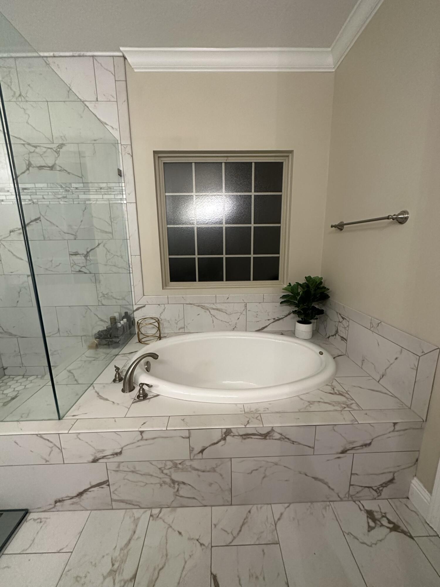 HOMEWOOD EST - Residential Lease