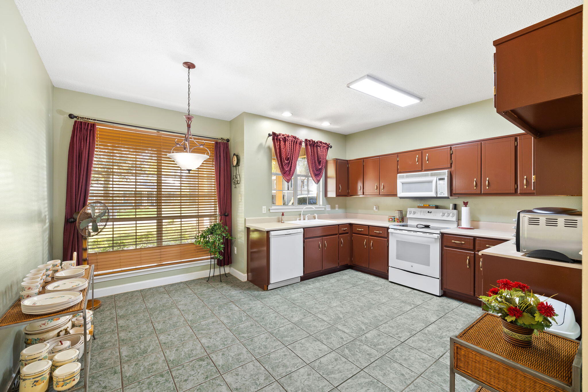 MOORES LANDING - Residential