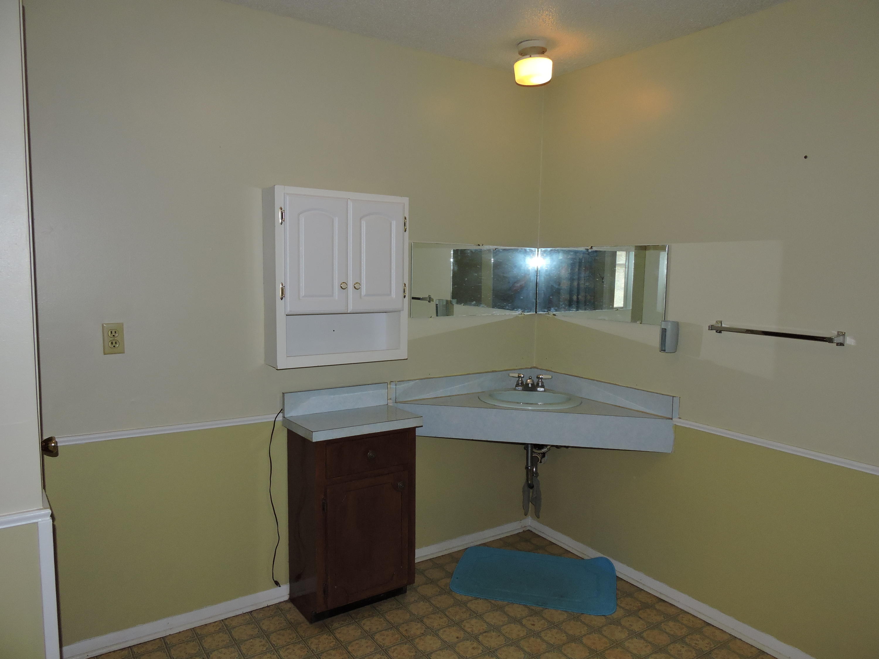 AUBURN HEIGHTS - Residential Lease