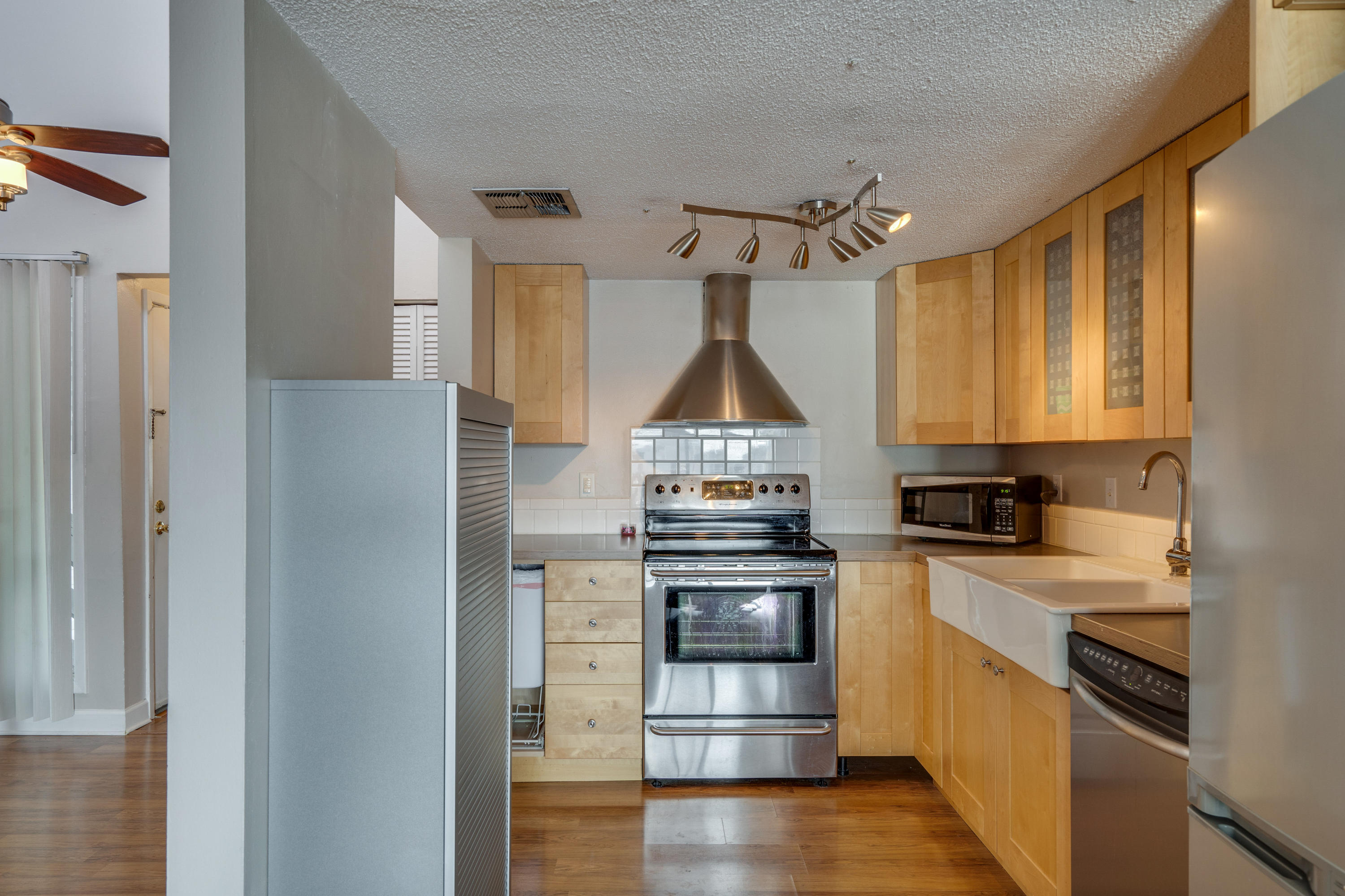 FINISTERRA CONDO - Residential Lease