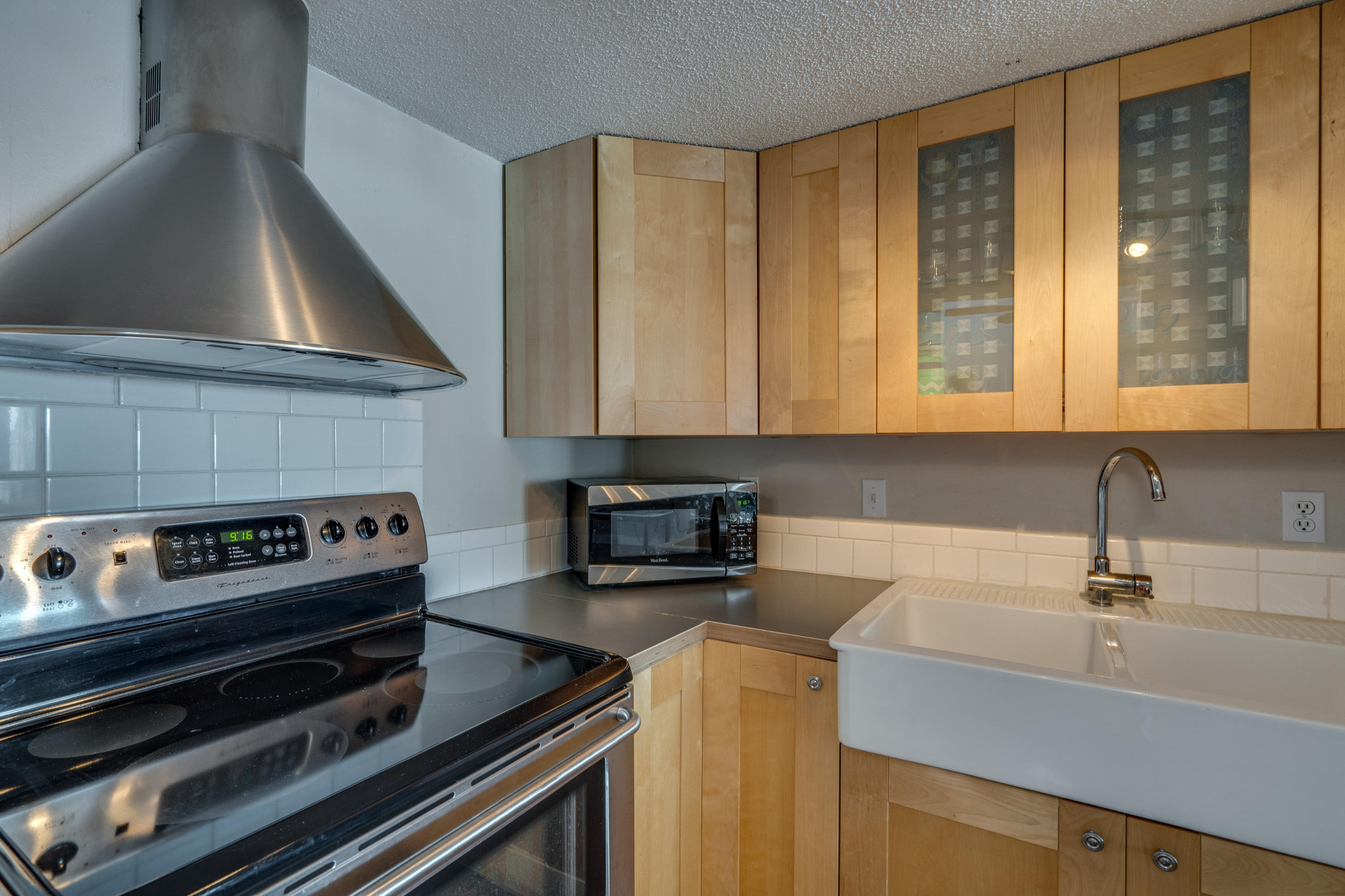 FINISTERRA CONDO - Residential Lease