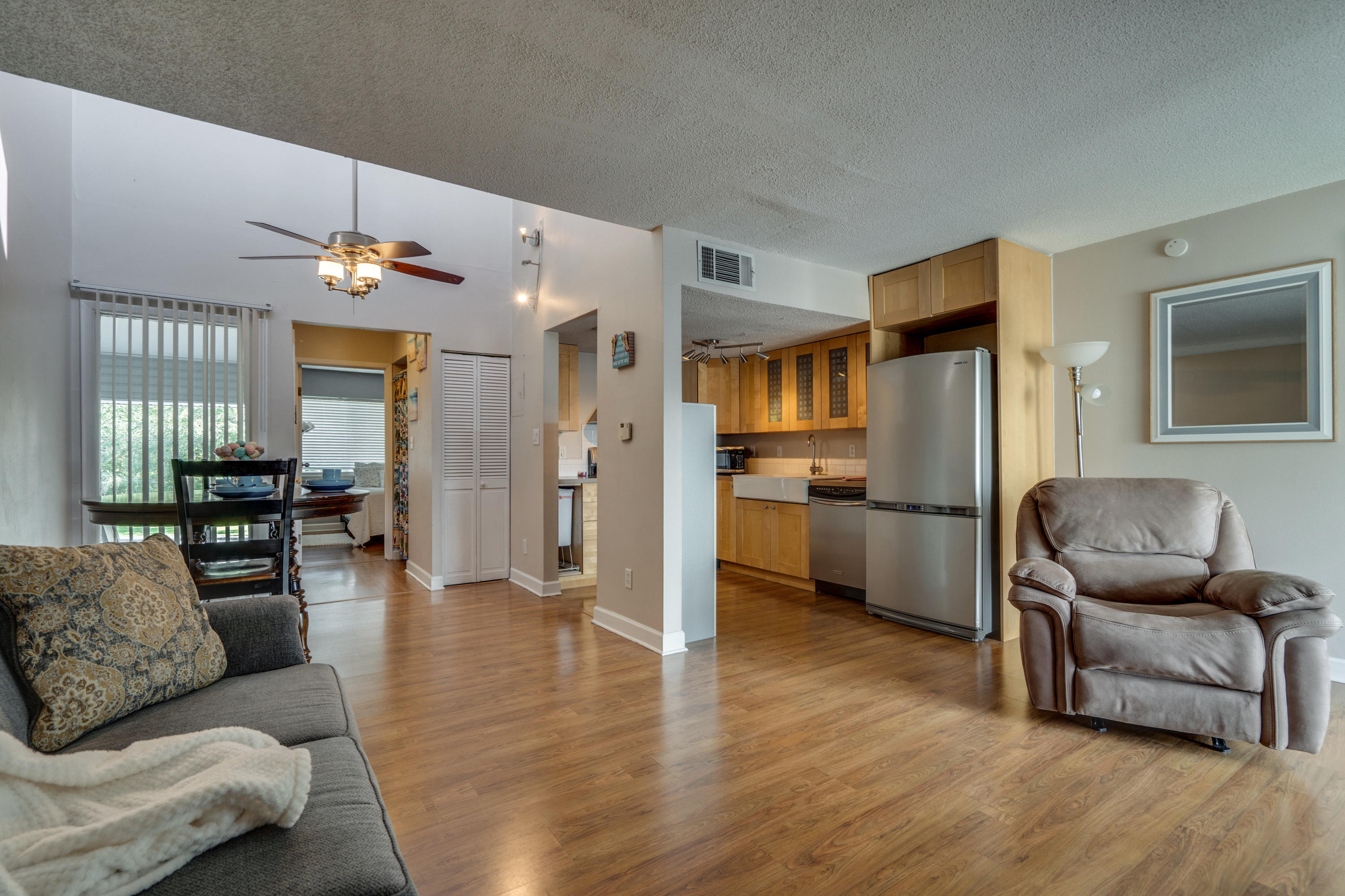 FINISTERRA CONDO - Residential Lease