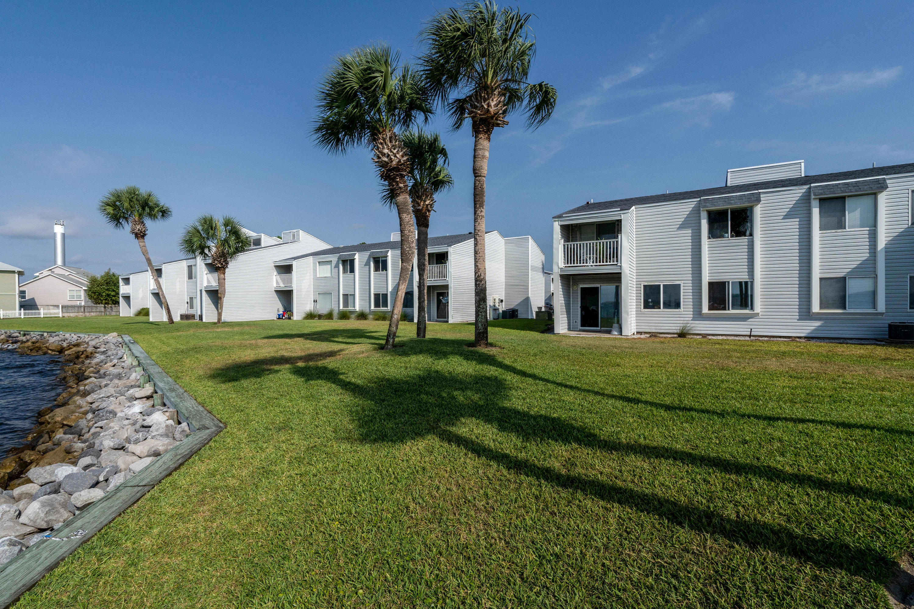 FINISTERRA CONDO - Residential Lease