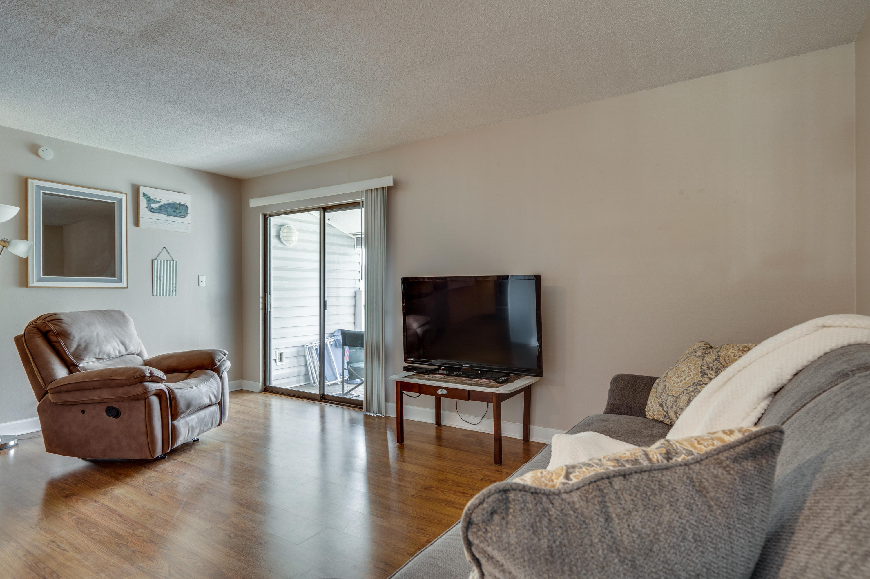 FINISTERRA CONDO - Residential Lease