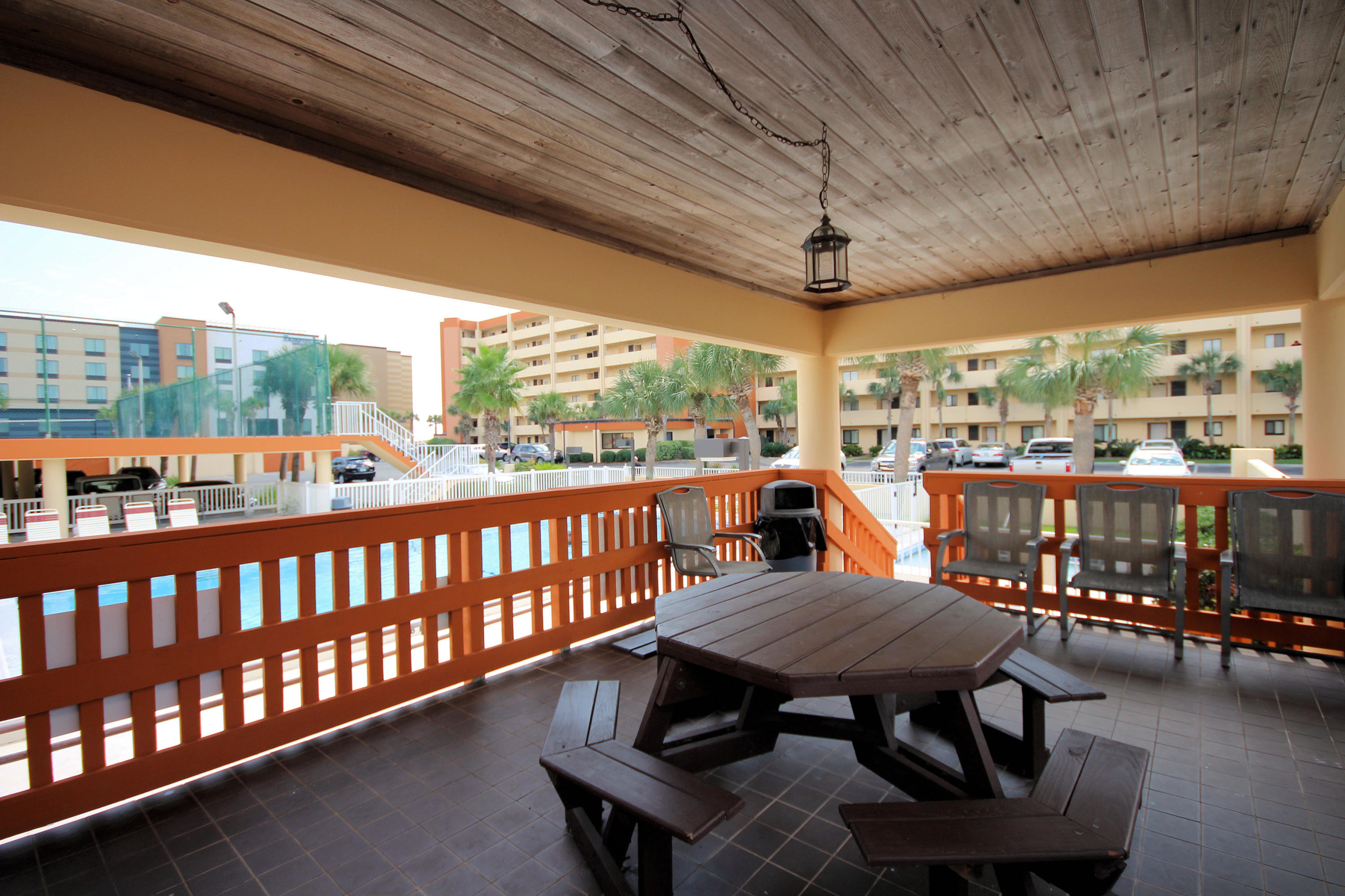 SURF DWELLER CONDO - Residential
