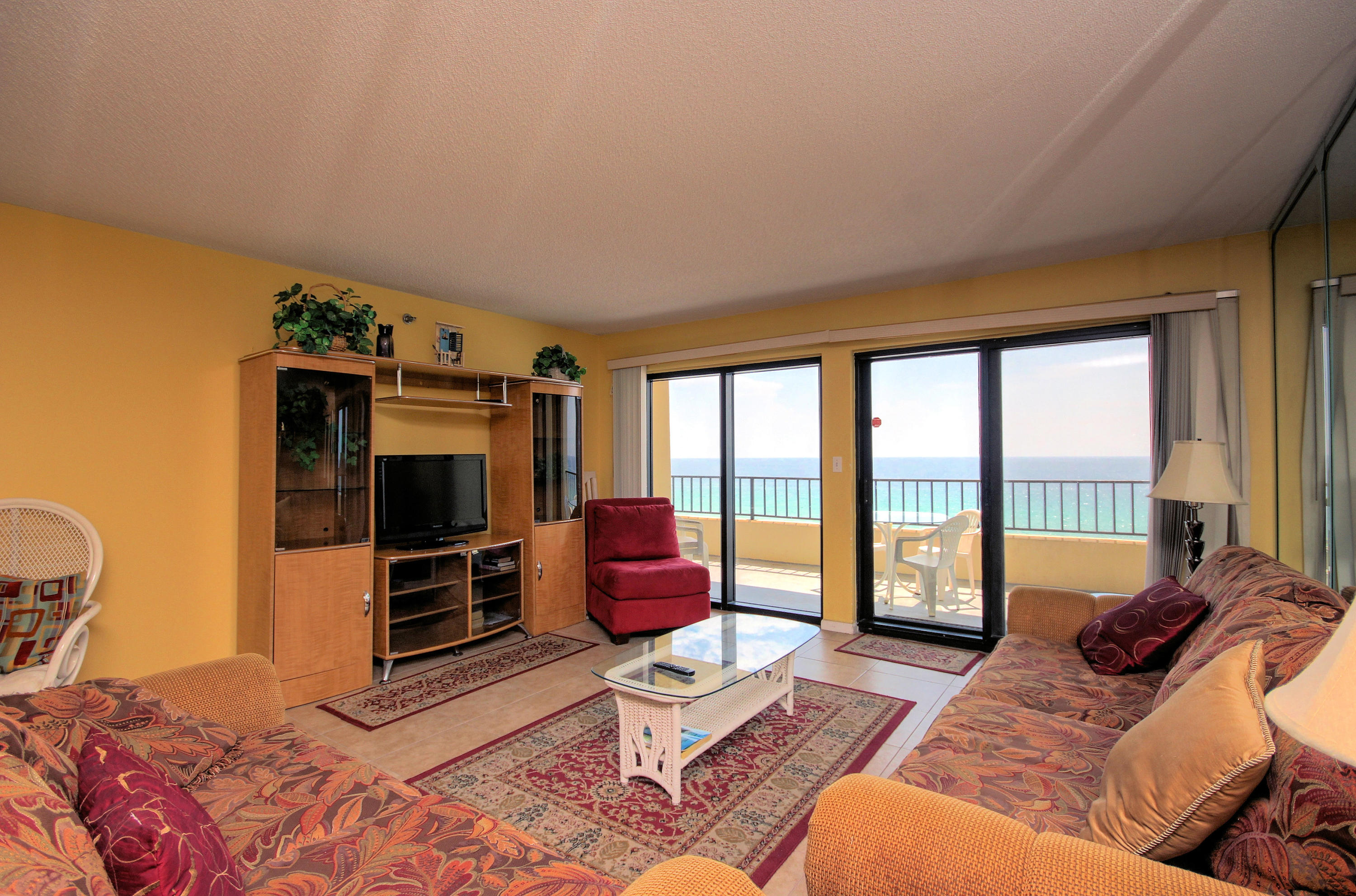 SURF DWELLER CONDO - Residential