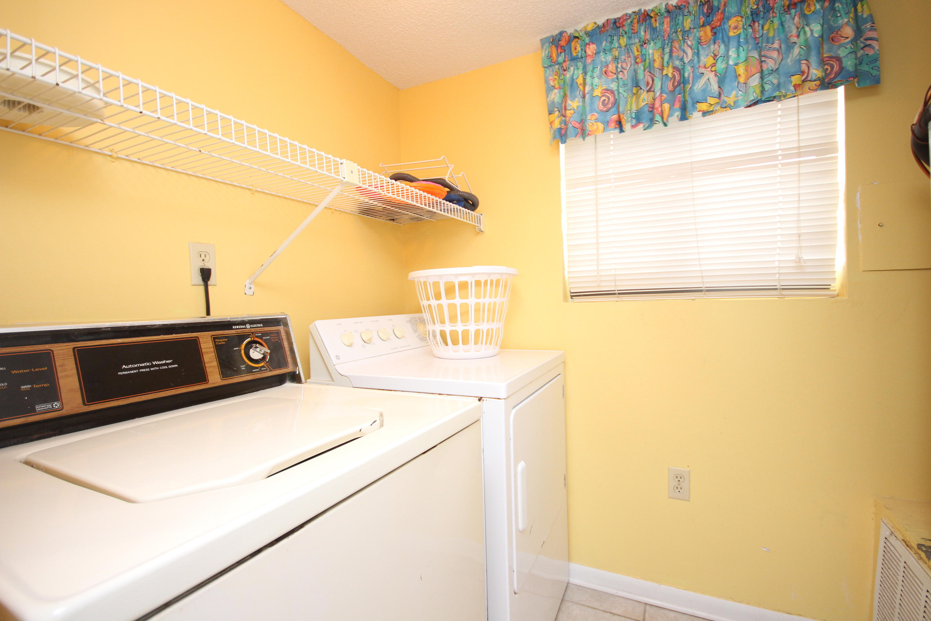 SURF DWELLER CONDO - Residential
