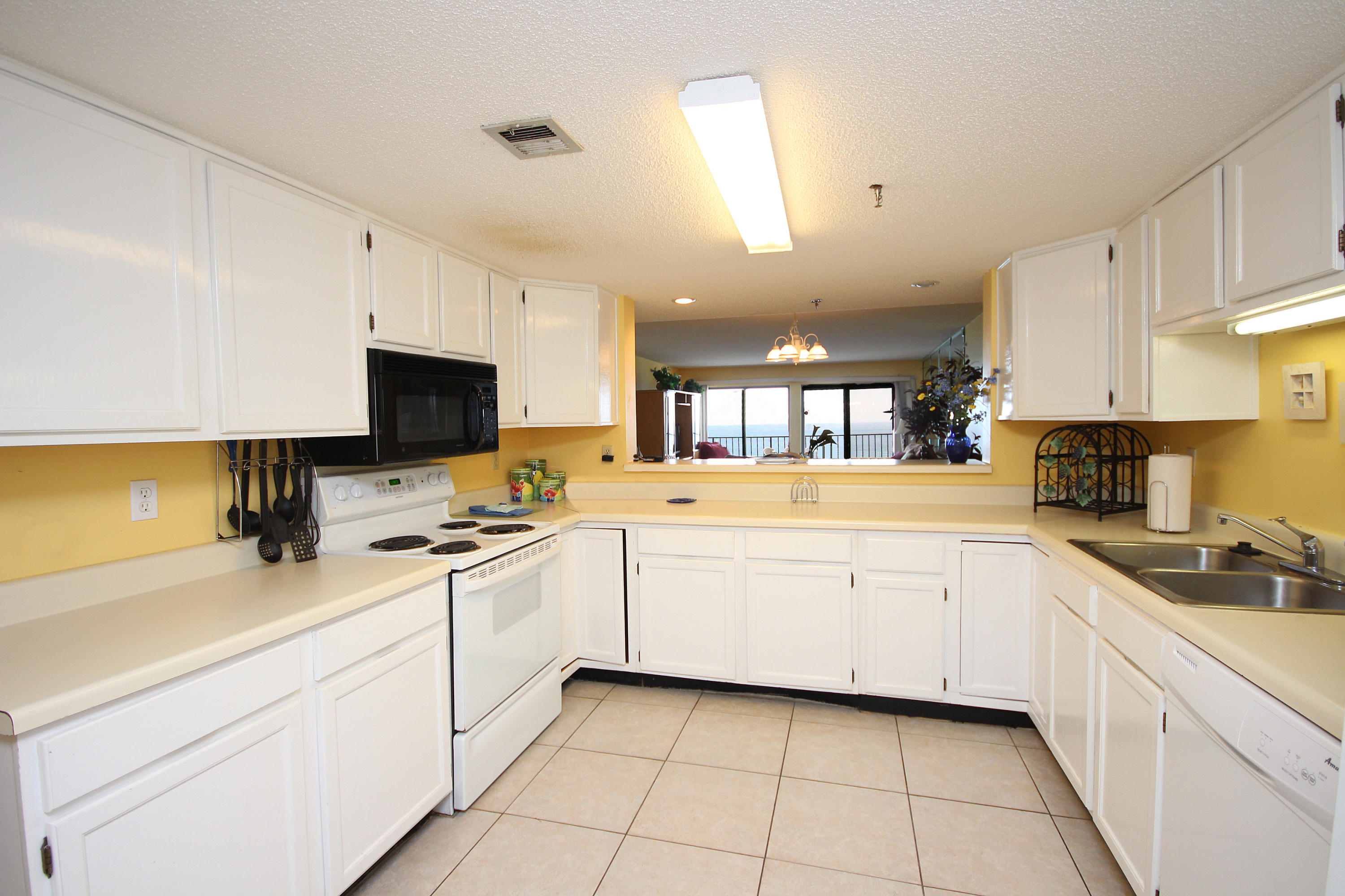 SURF DWELLER CONDO - Residential