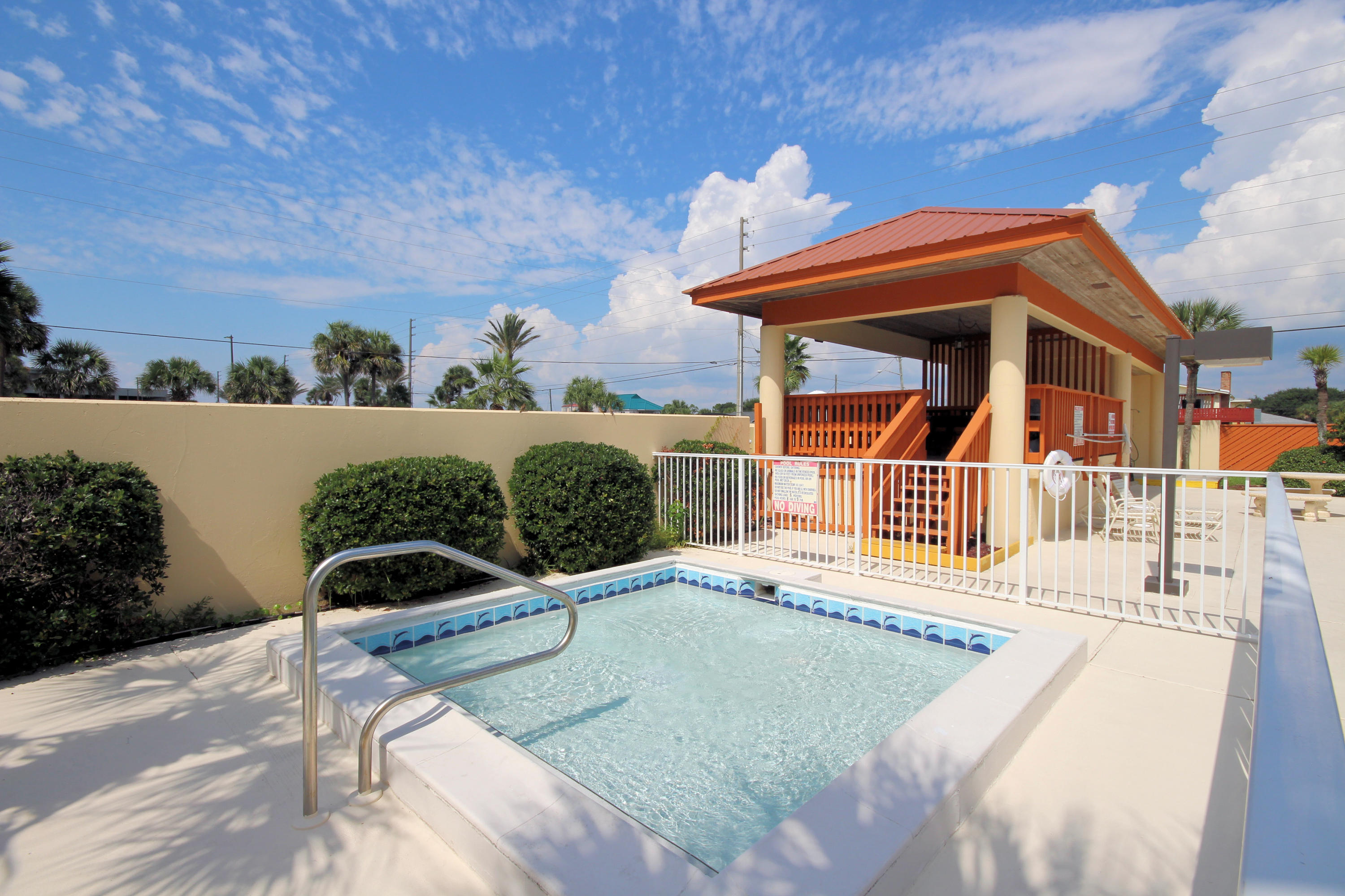 SURF DWELLER CONDO - Residential