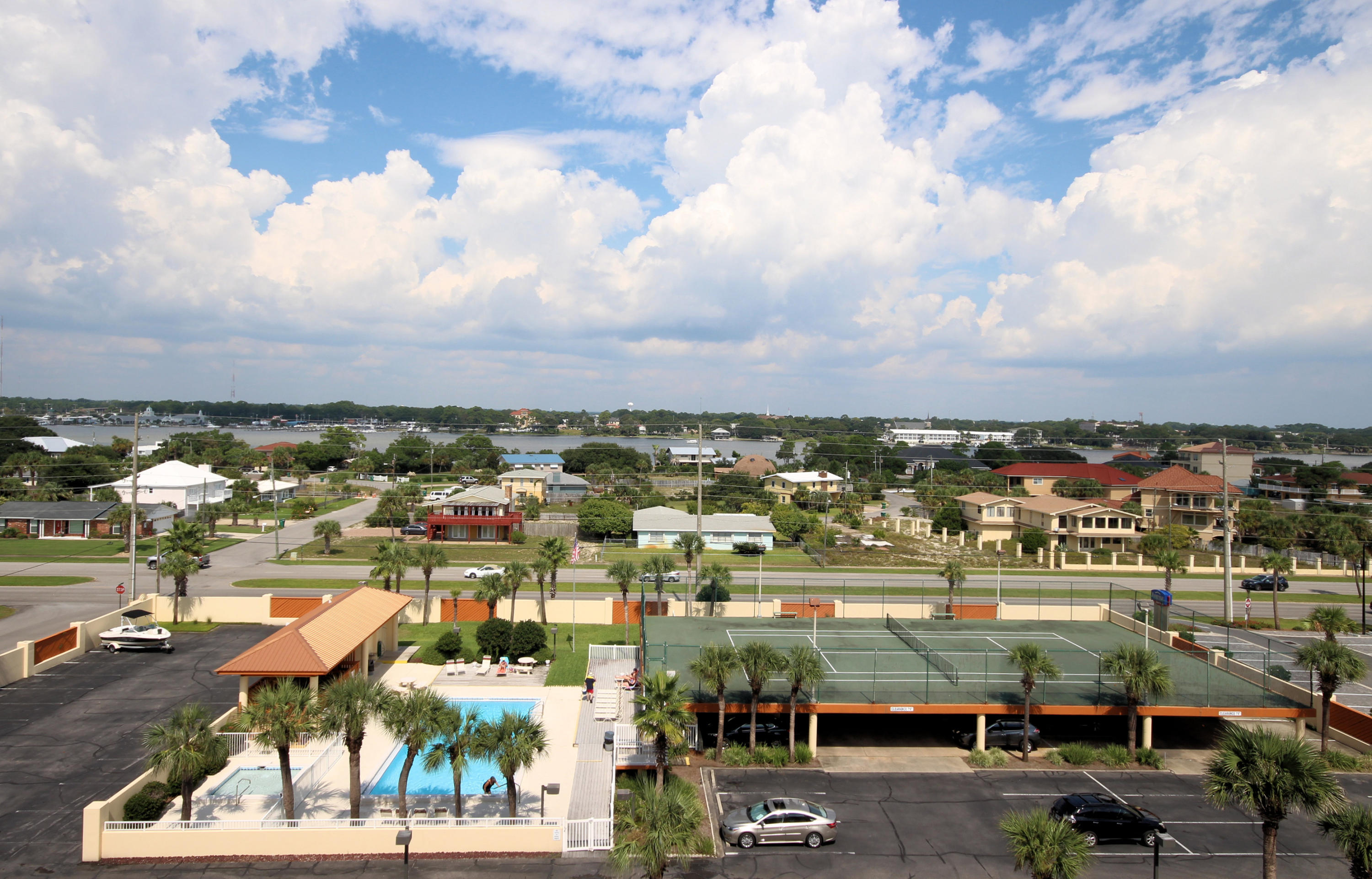 SURF DWELLER CONDO - Residential