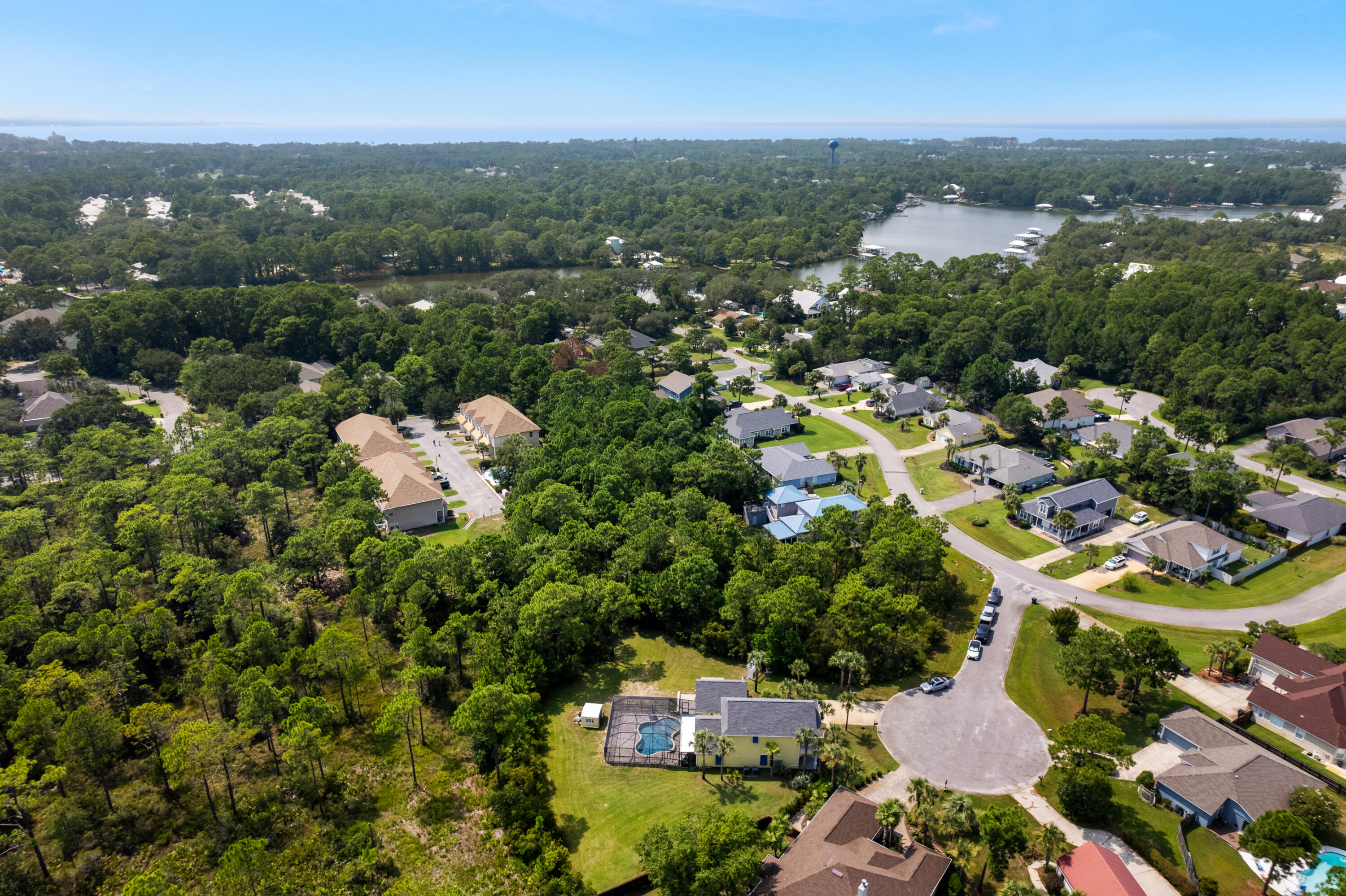 PELICAN BAY S/D - Residential