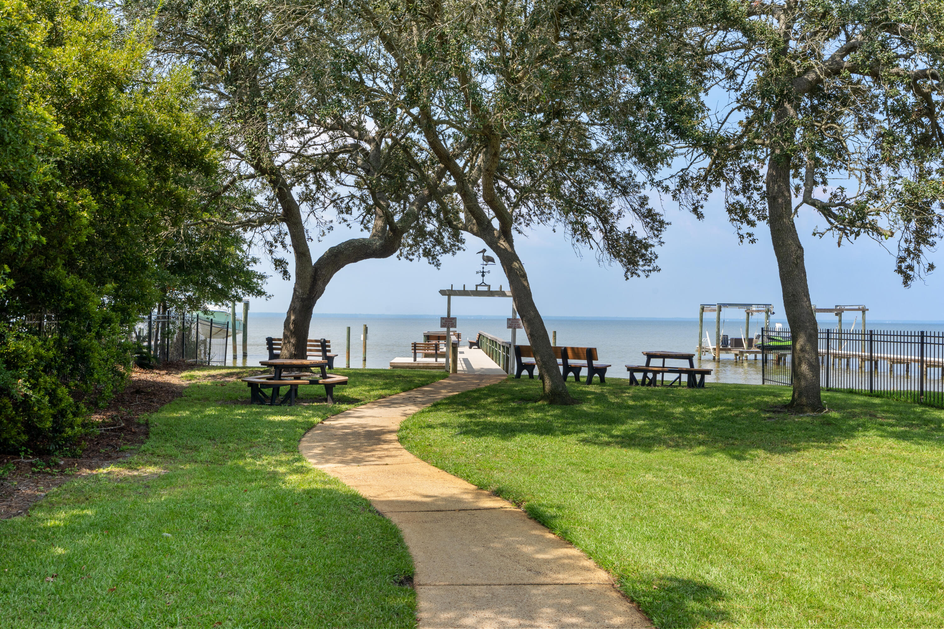 PELICAN BAY S/D - Residential