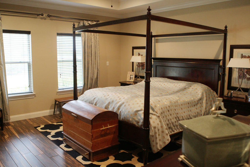 THE WOODLANDS - Residential Lease