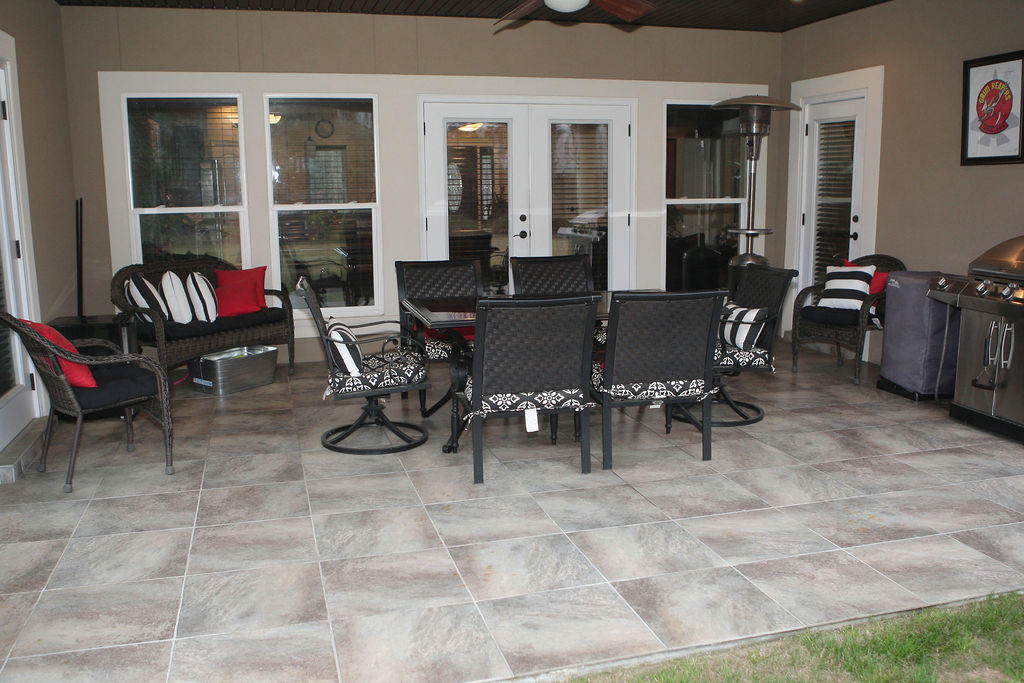 THE WOODLANDS - Residential Lease