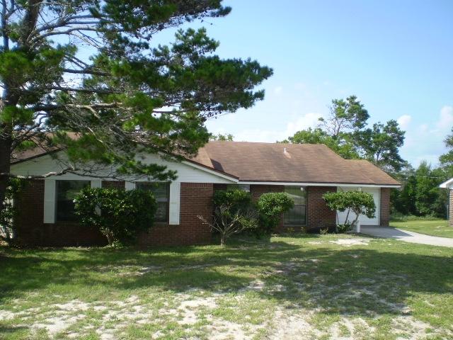 NICE SPACIOUS TOWNHOME WEST OF HURLBURT WITH WASHER DRYER HOOKUP. CERAMIC TILE AND CARPET THROUGHOUT! HUGE YARD WITH LAWN SPRINKLER SYSTEM. PLENTY OF CLOSET SPACE AND A GARAGE. YARD SERVICE INCLUDED! SORRY NO PETS ALLOWED. AVAILABLE 8/10/18.