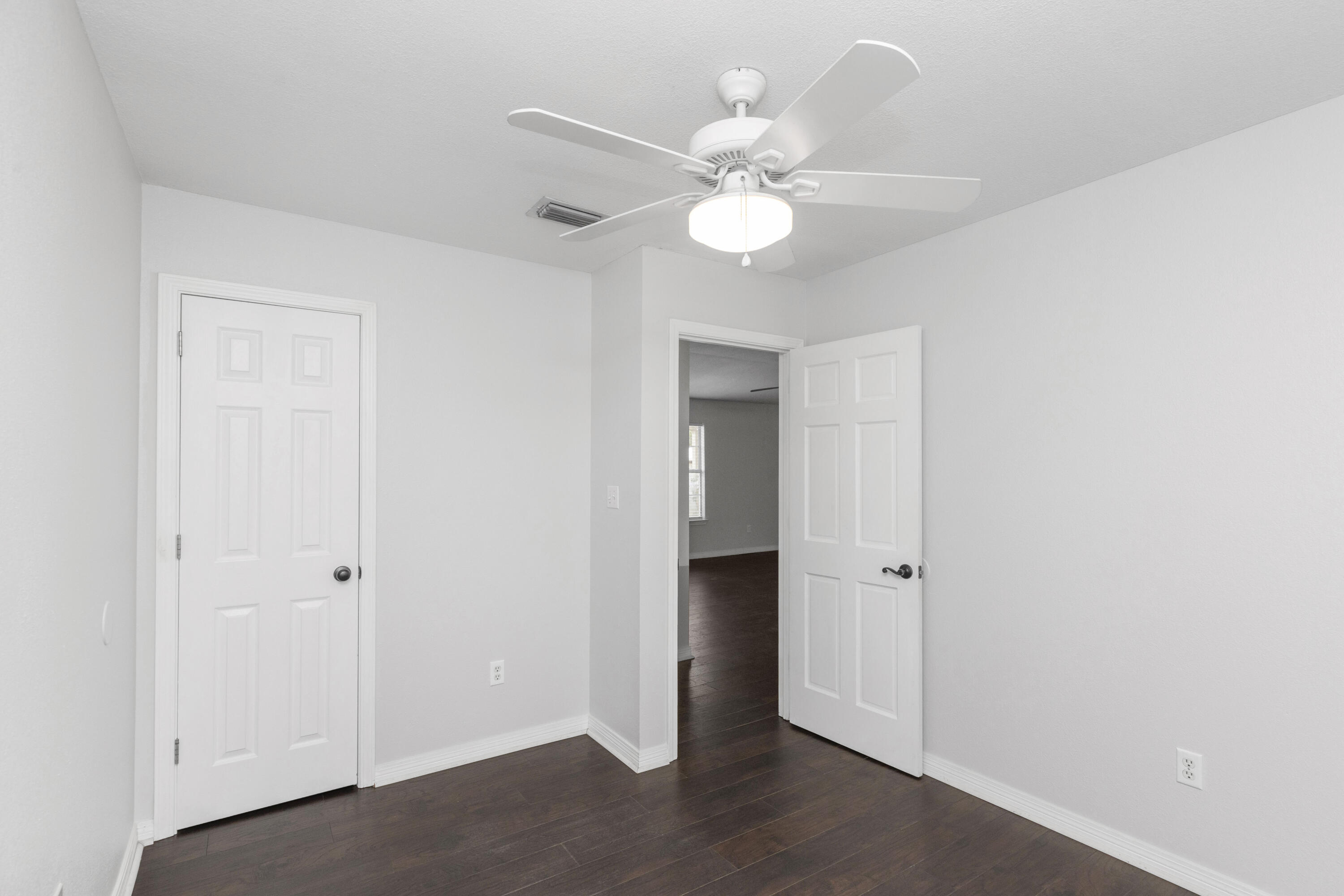 Holley/Navarre - Residential Lease