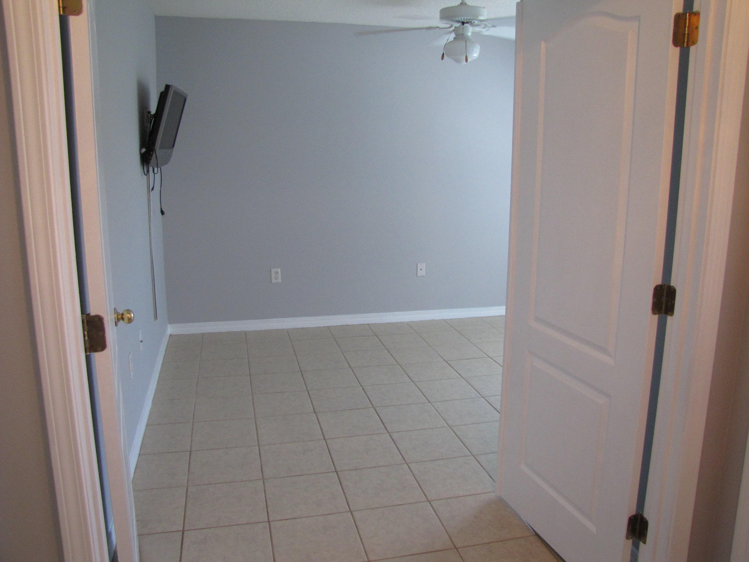 PARADISE RETREAT - Residential Lease