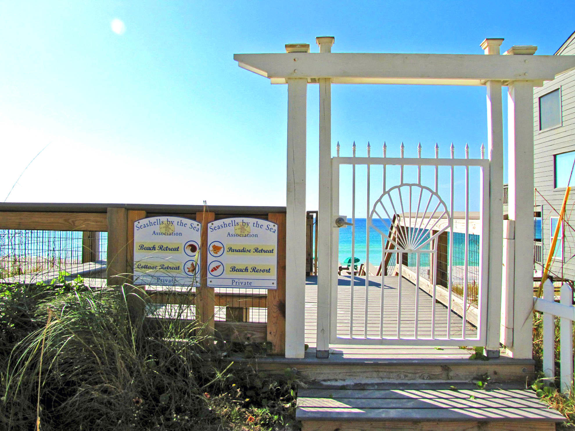 PARADISE RETREAT - Residential Lease