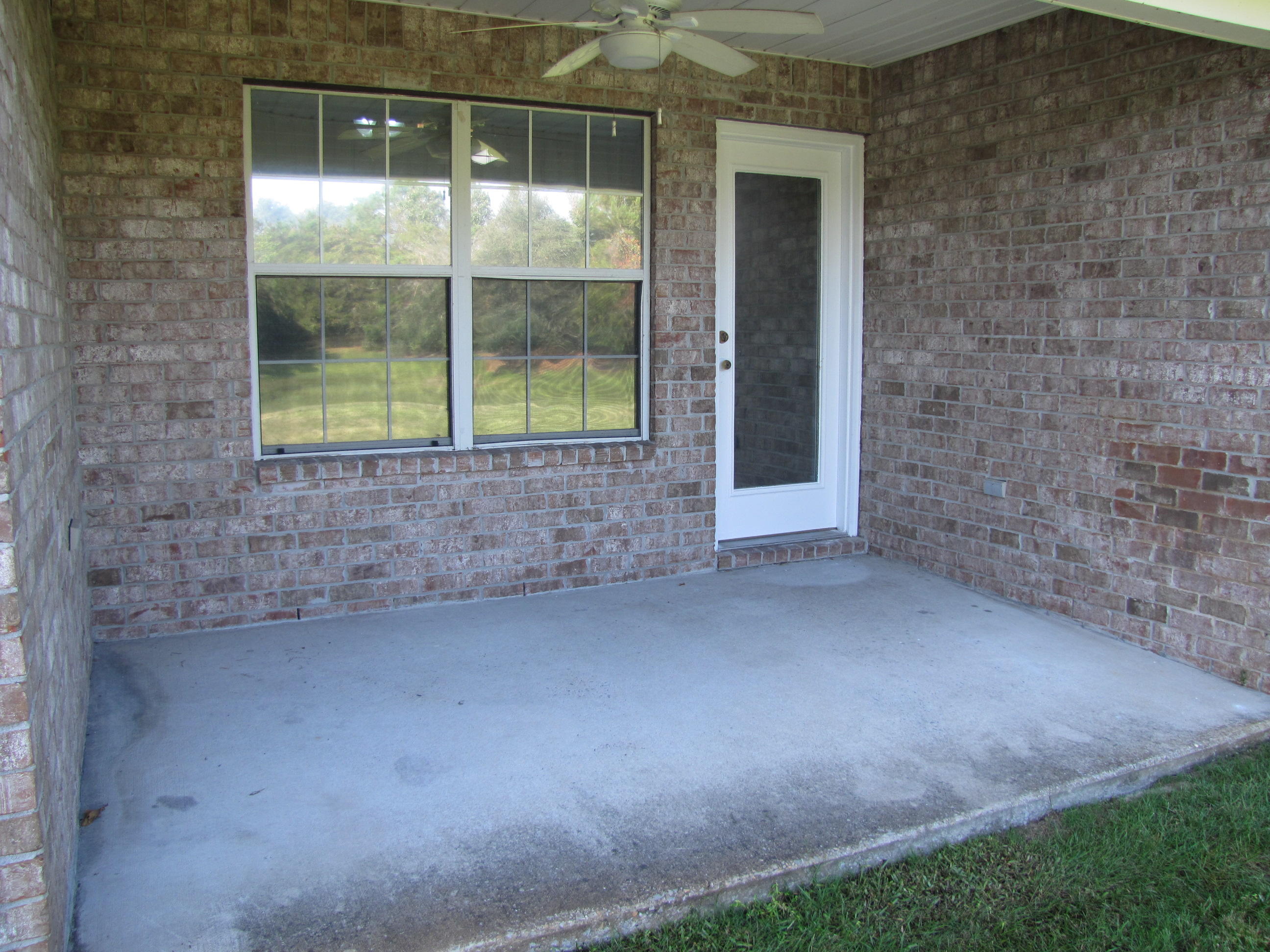 PARADISE RETREAT - Residential Lease