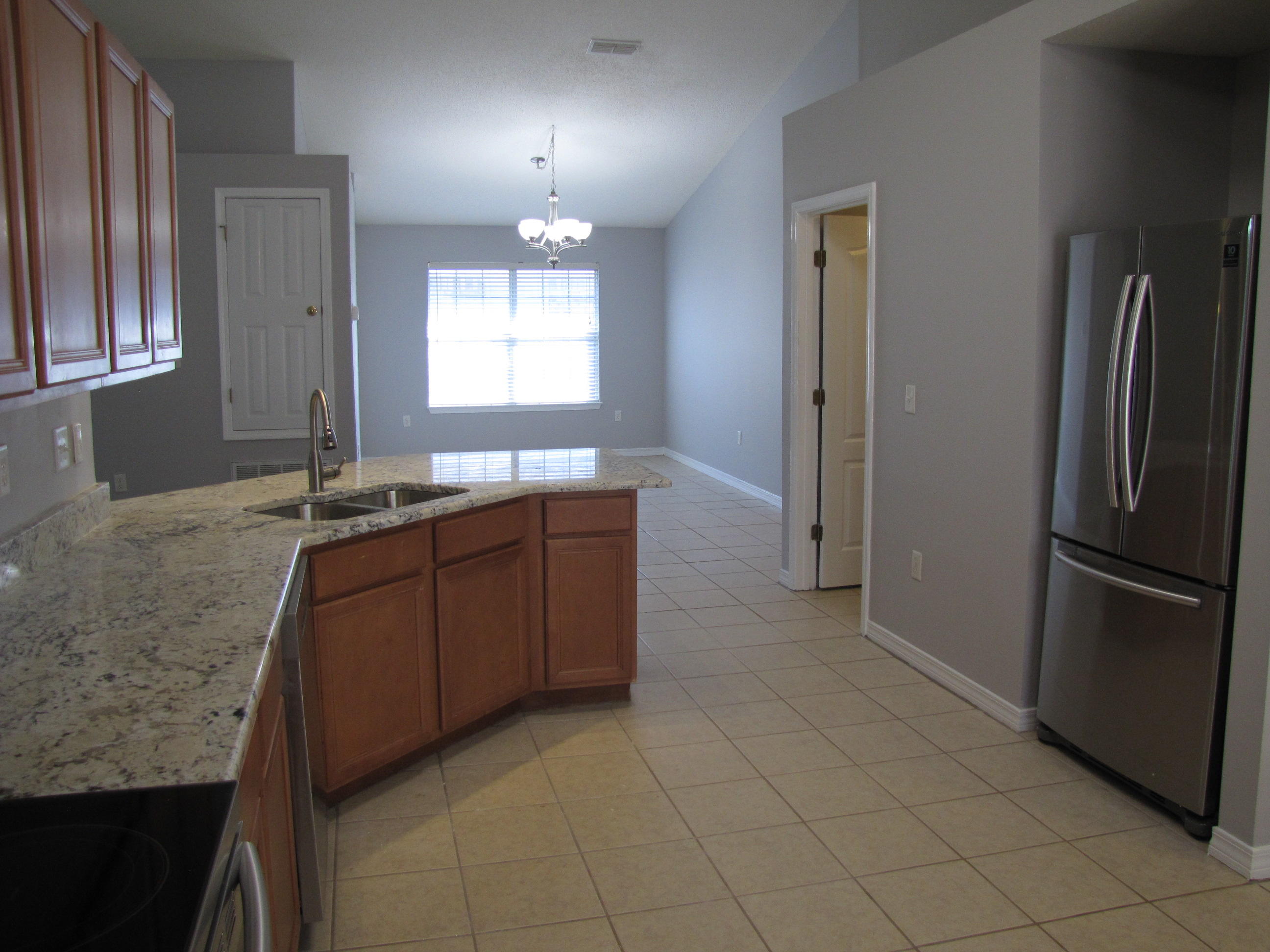 PARADISE RETREAT - Residential Lease