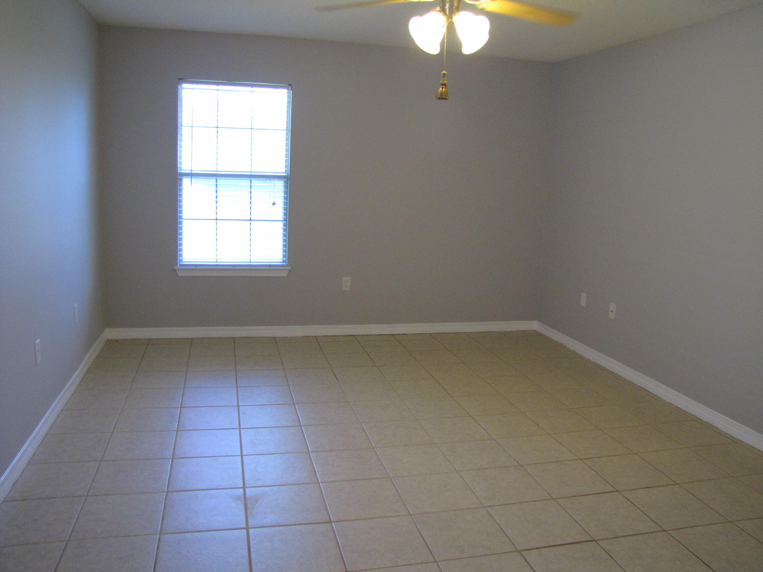 PARADISE RETREAT - Residential Lease