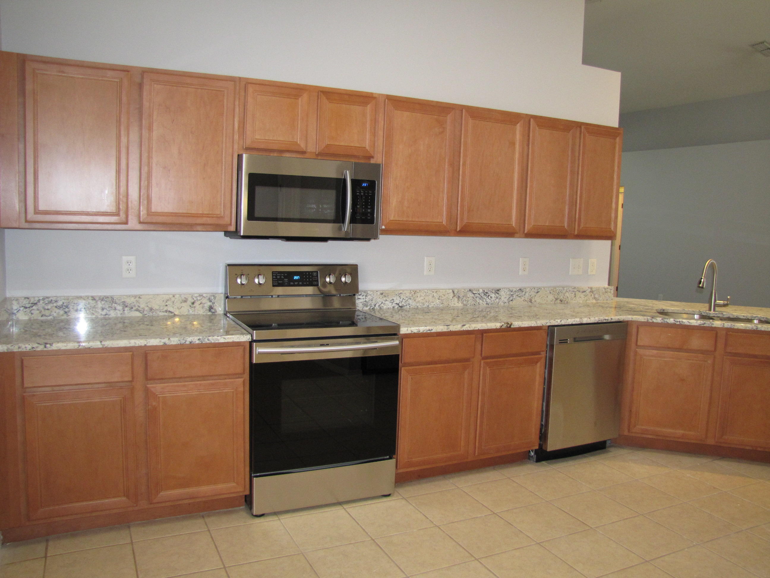 PARADISE RETREAT - Residential Lease