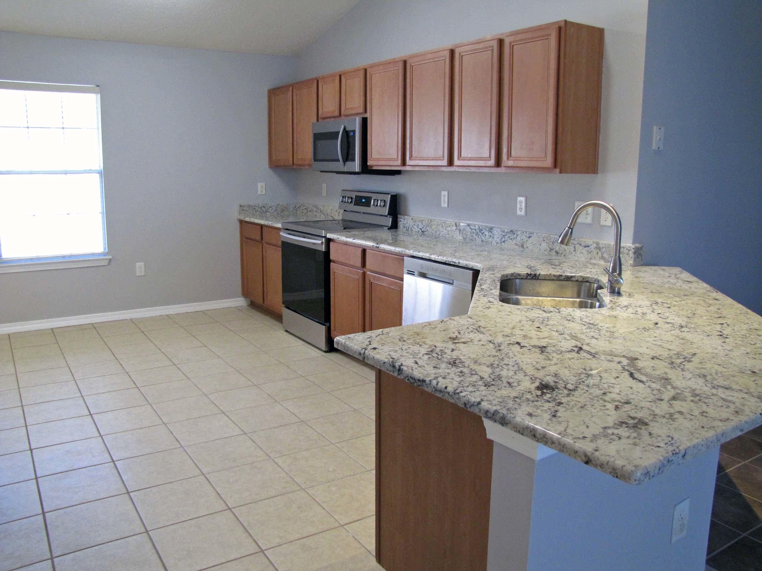 PARADISE RETREAT - Residential Lease