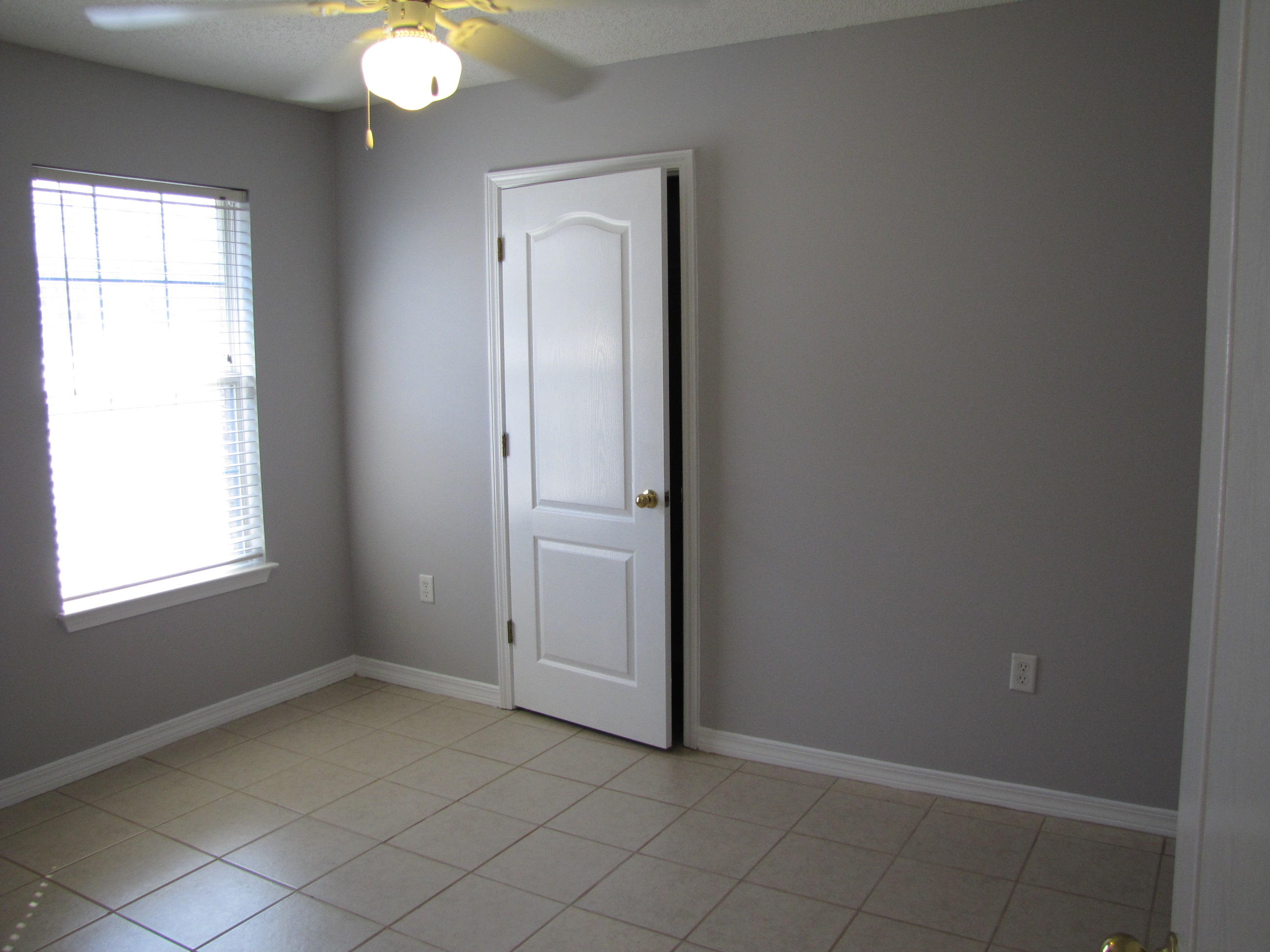 PARADISE RETREAT - Residential Lease