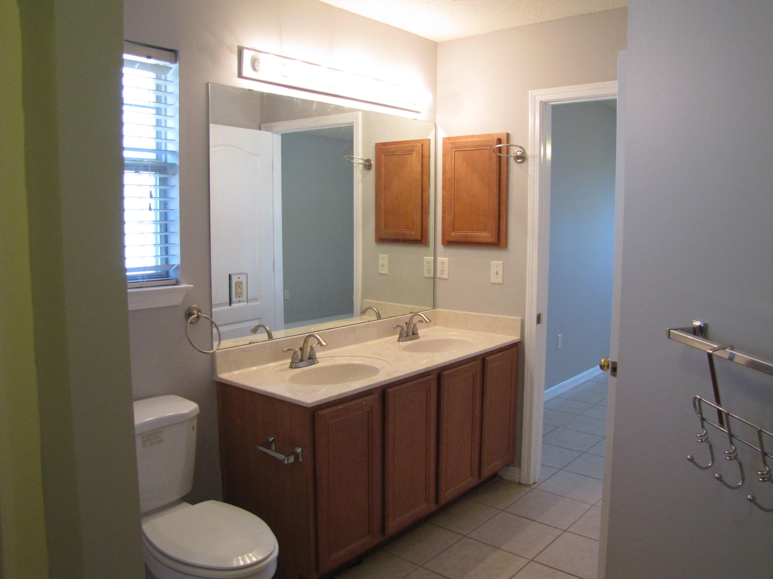 PARADISE RETREAT - Residential Lease