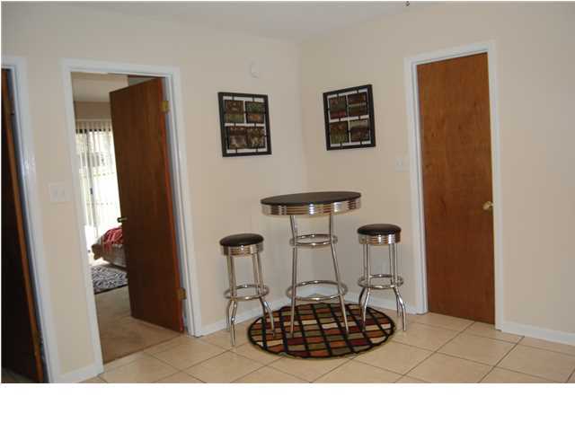 BELL-BROOK ESTATES 1ST ADDN - Residential Lease