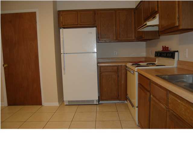 BELL-BROOK ESTATES 1ST ADDN - Residential Lease