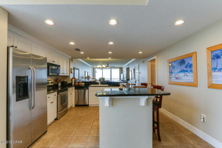 MAJESTIC BEACH TOWERS II - Residential