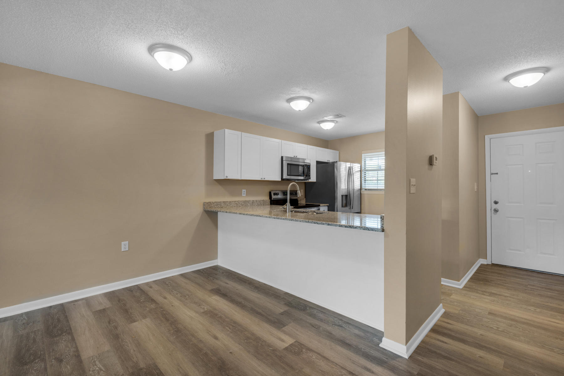 GARDEN VILLAS PH 1 - Residential Lease