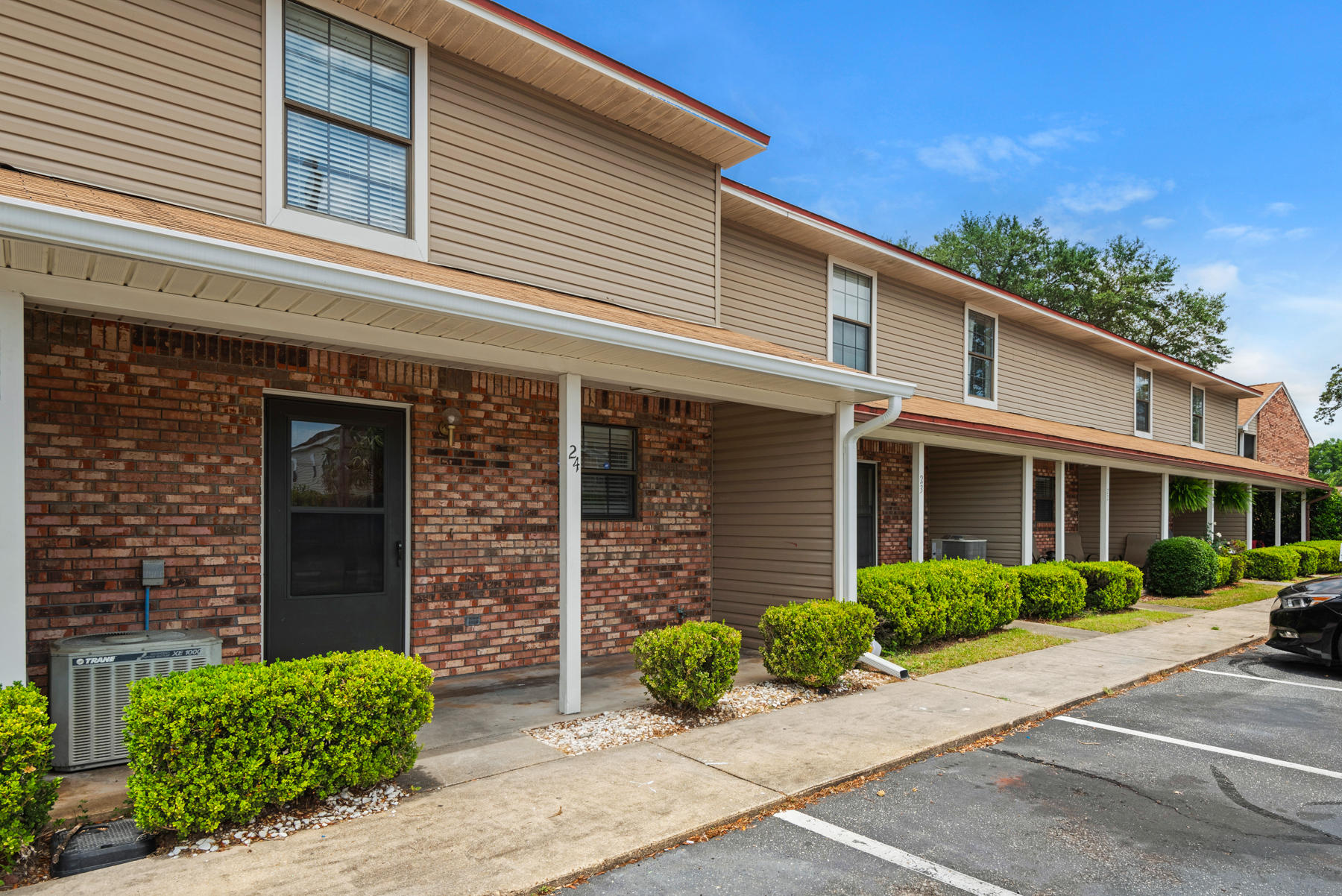 GARDEN VILLAS PH 1 - Residential Lease