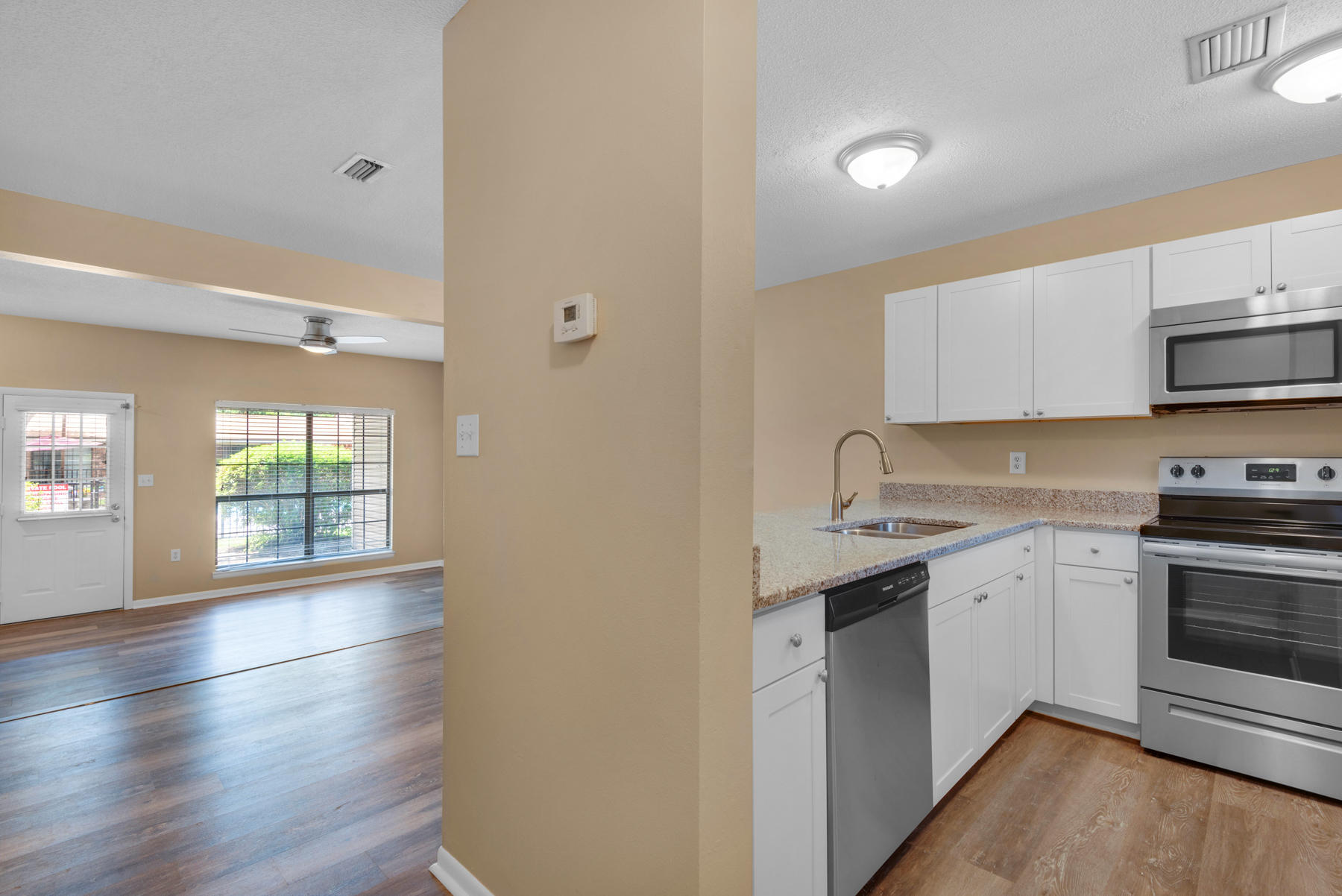 GARDEN VILLAS PH 1 - Residential Lease