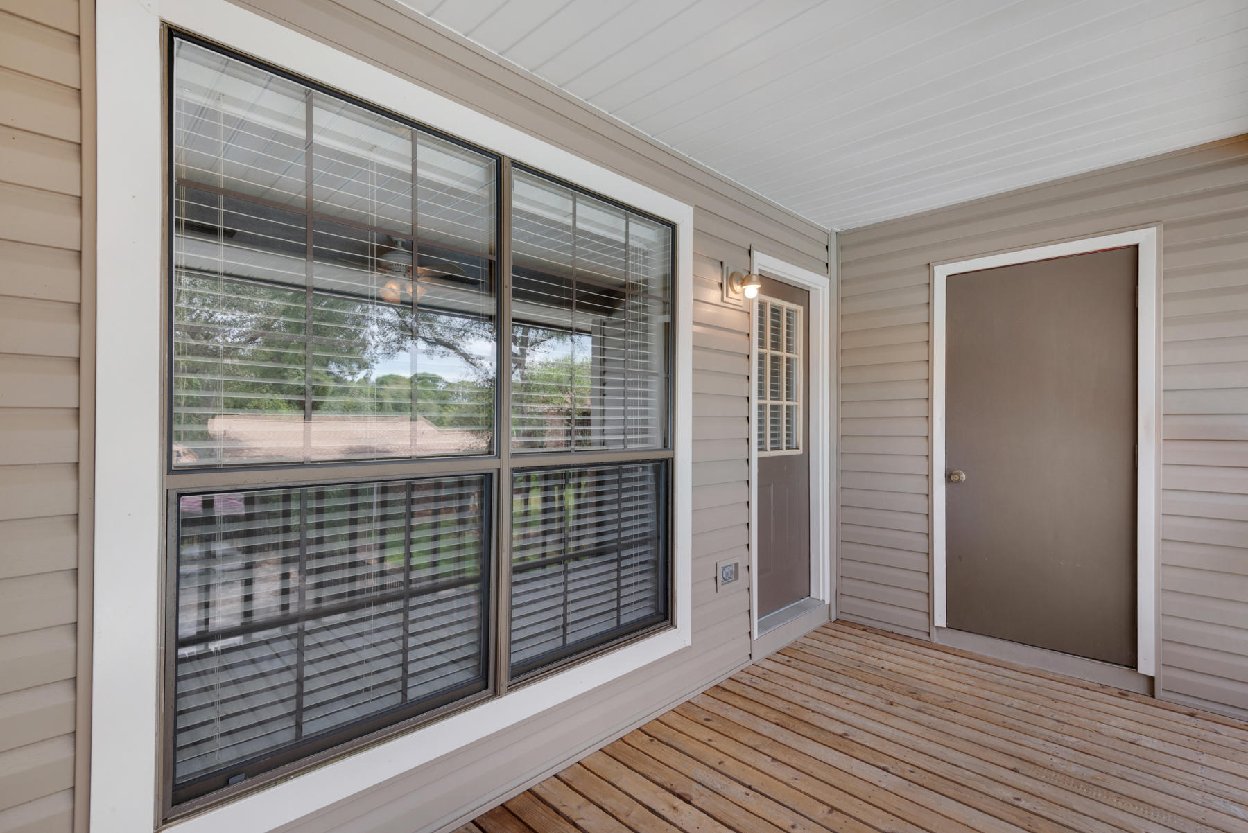 GARDEN VILLAS PH 1 - Residential Lease