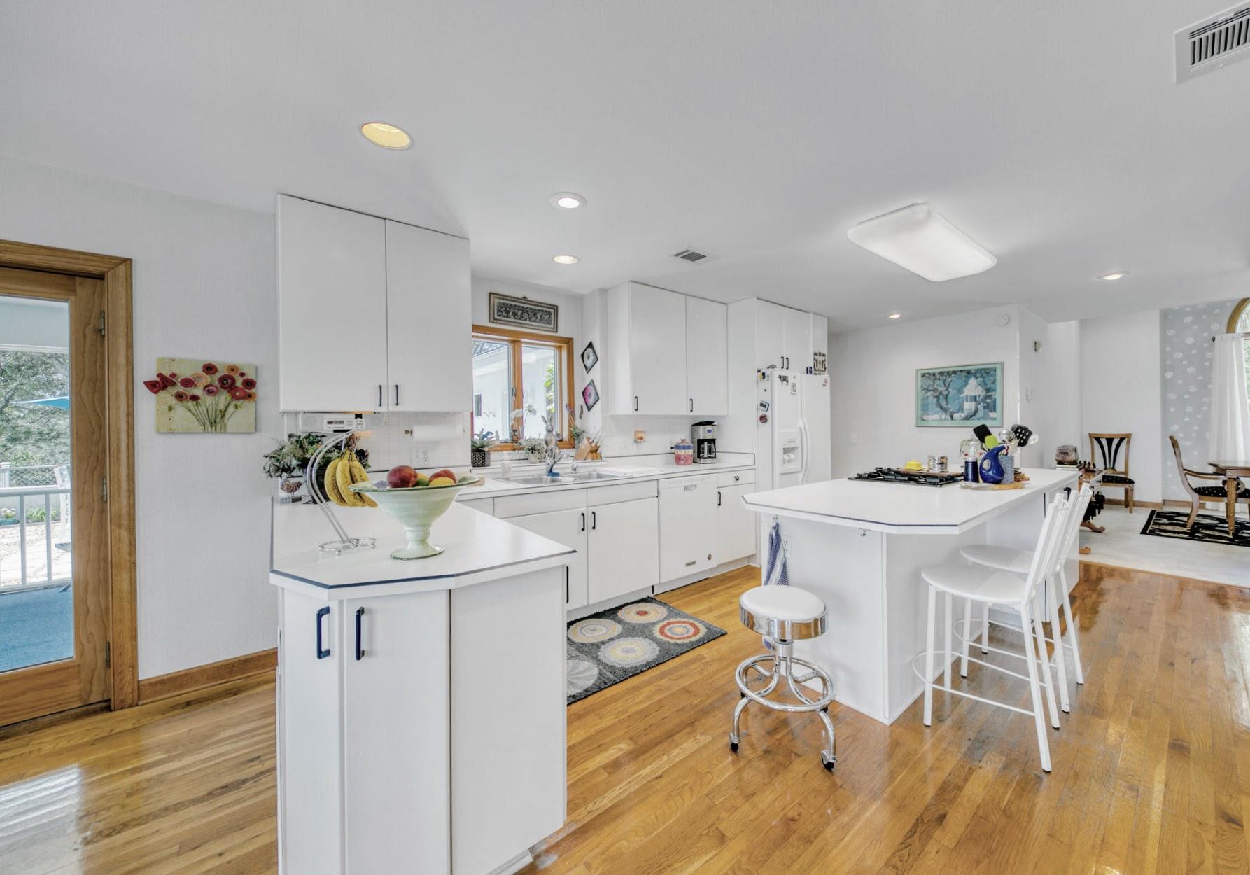 PARISH POINT - Residential