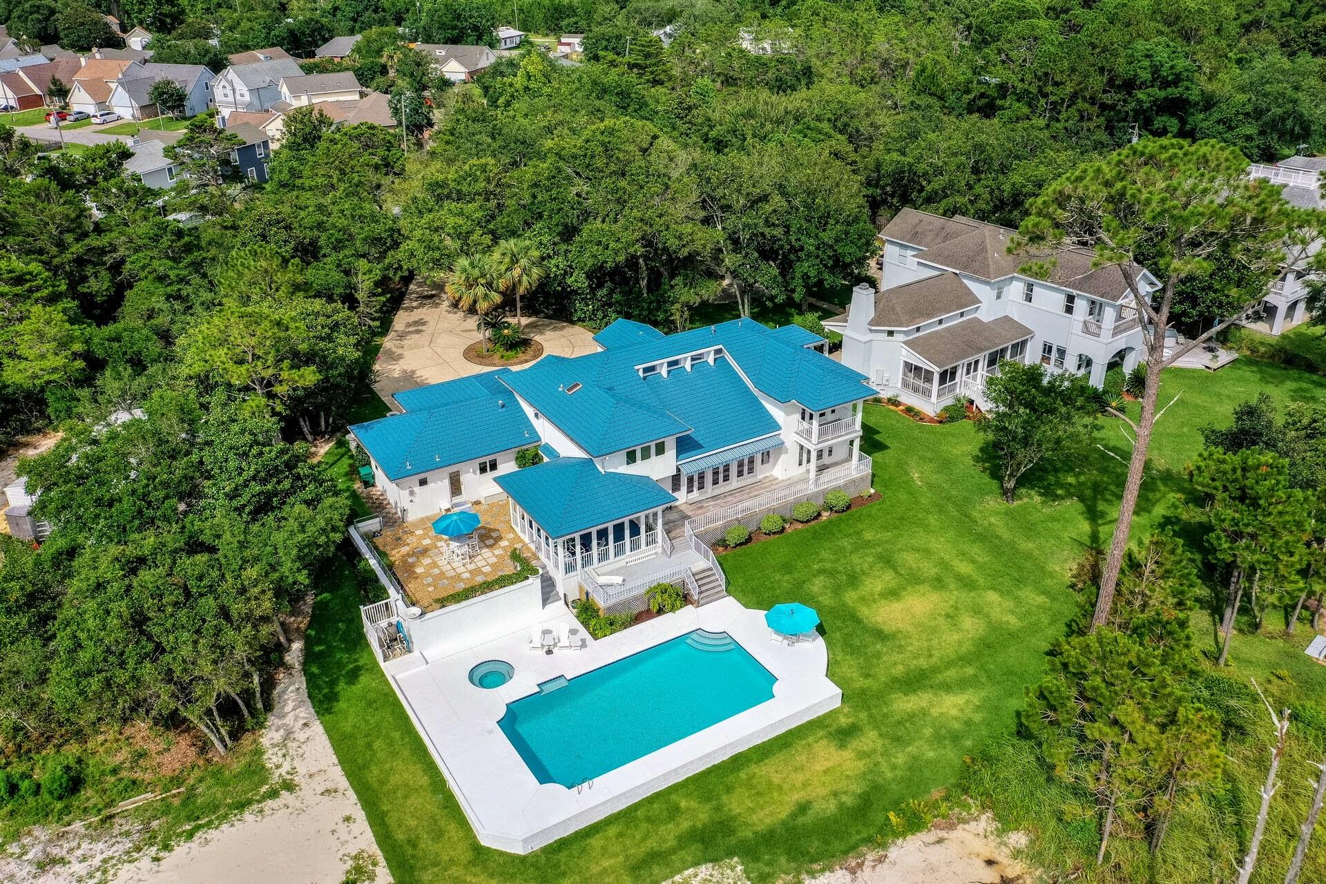 PARISH POINT - Residential