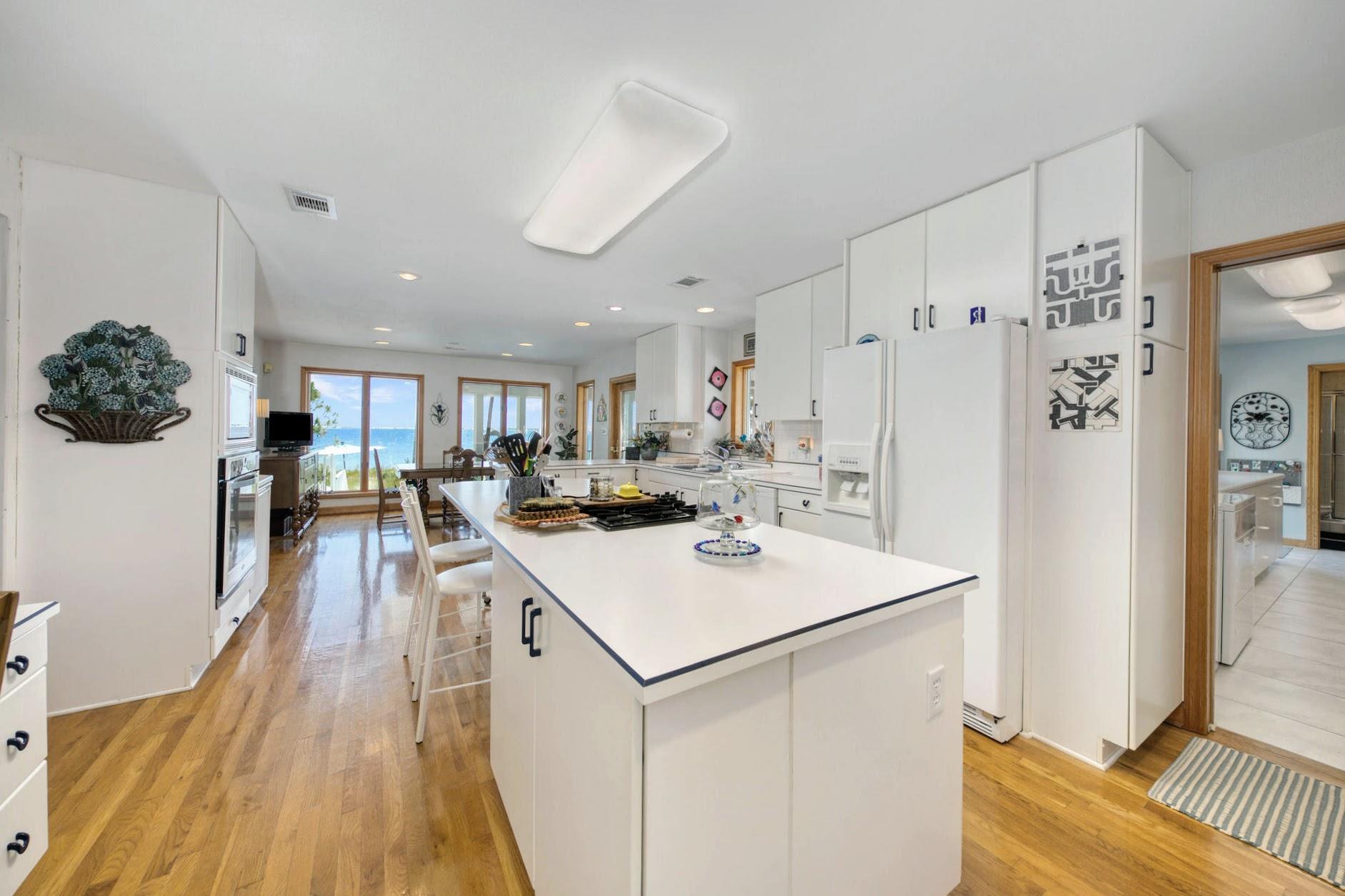 PARISH POINT - Residential