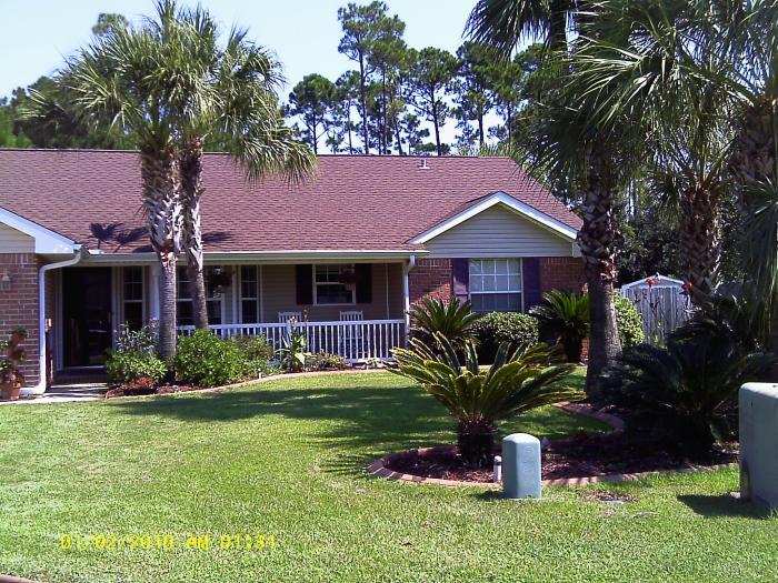 Spectacular all brick home 3Br 2Ba on Cul-de-sac. Incredible kitchen with all upgraded appliances, fireplace in living room a formal dining room with bay windows. Large Florida Room. Professionally landscaped, privacy fence surrounding fantastic swimming pool professionally maintained.
Make an appointment today this house will not last.