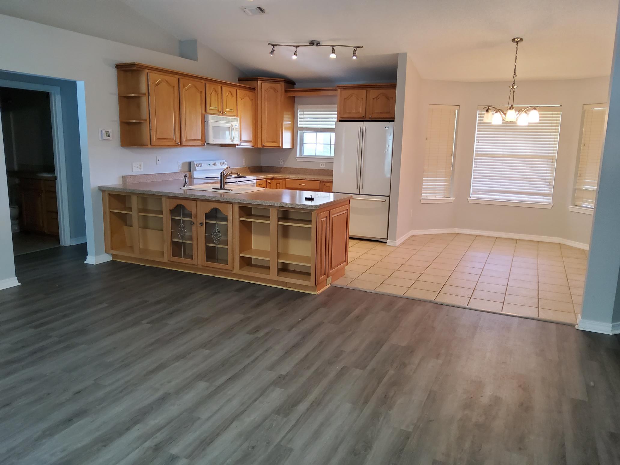 COTTON BAY ESTATES - Residential Lease