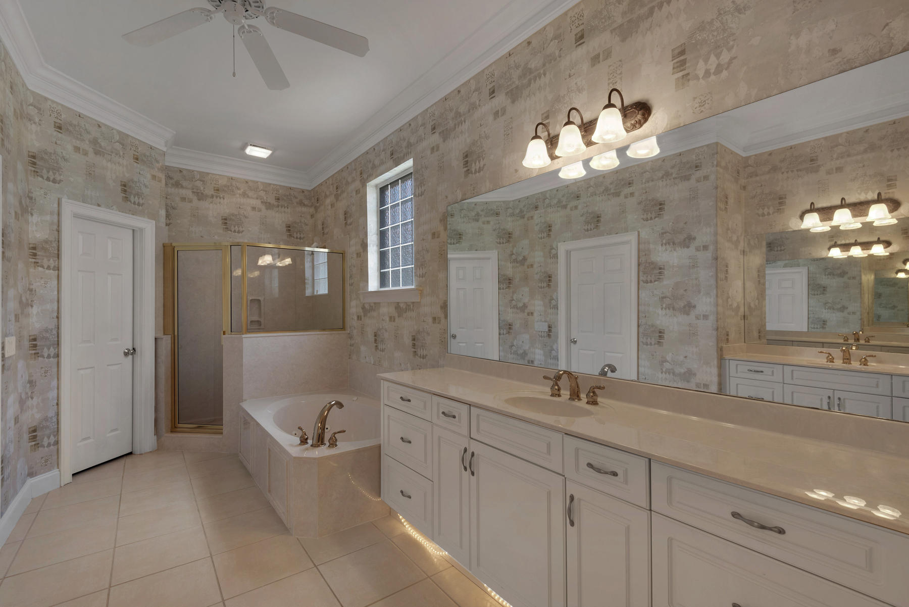 EMERALD BAY PH 1A - Residential